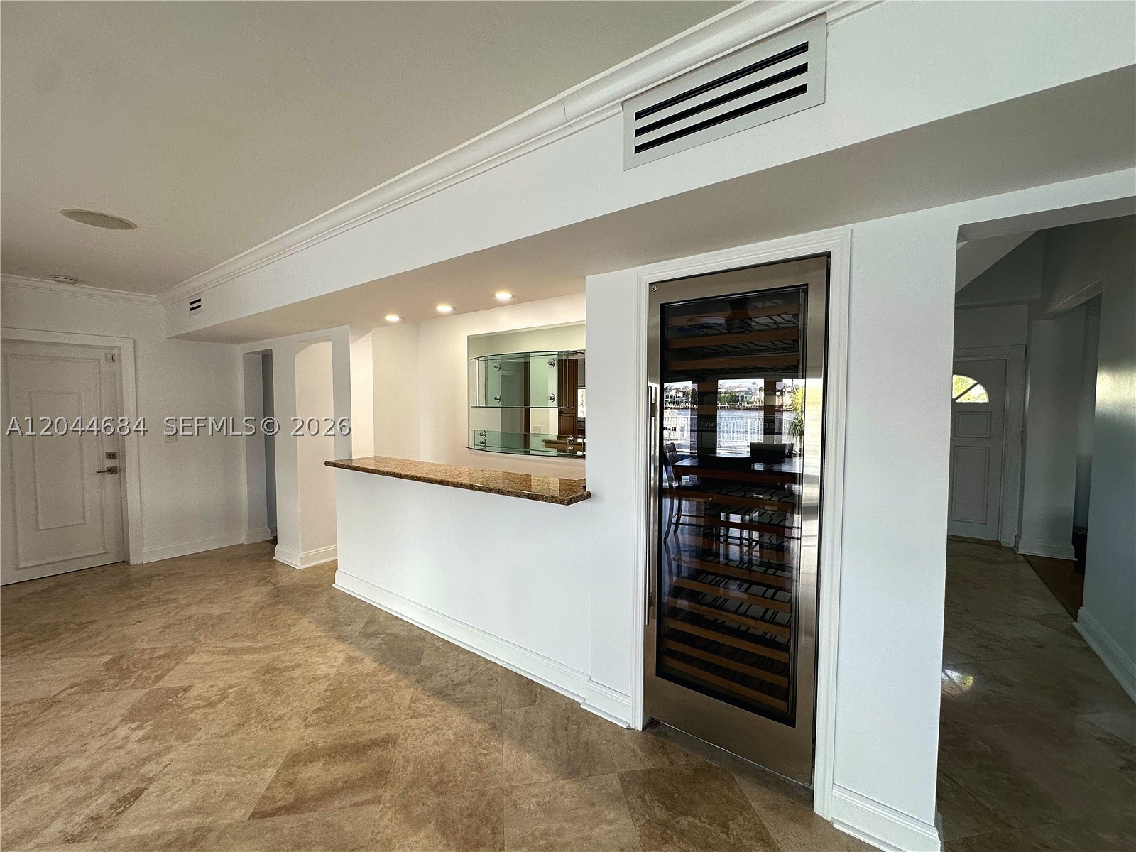 SANTA BARBARA SHORES - Residential