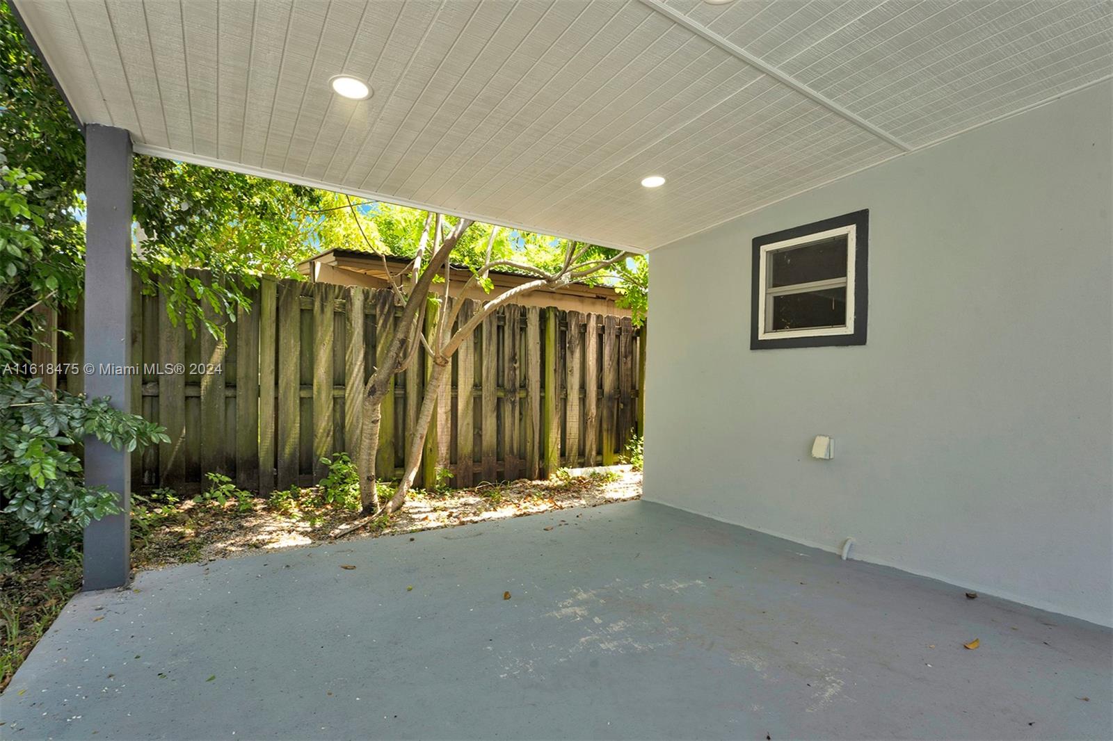 HERITAGE HOMES - Residential