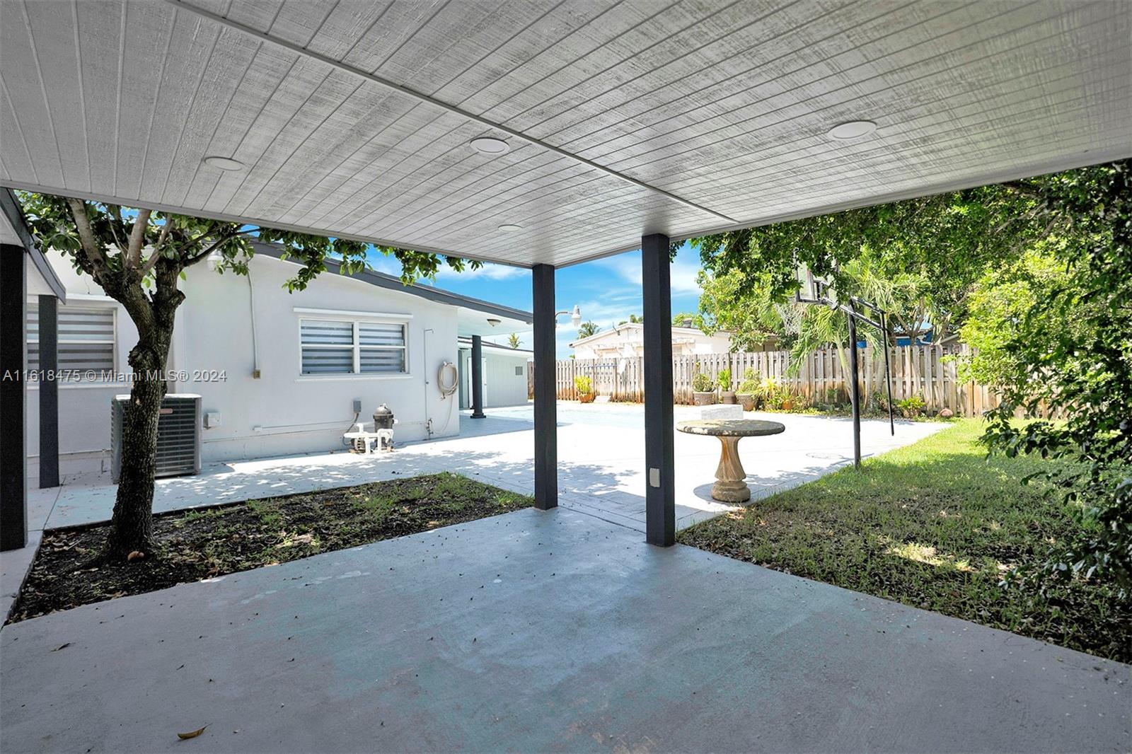 HERITAGE HOMES - Residential