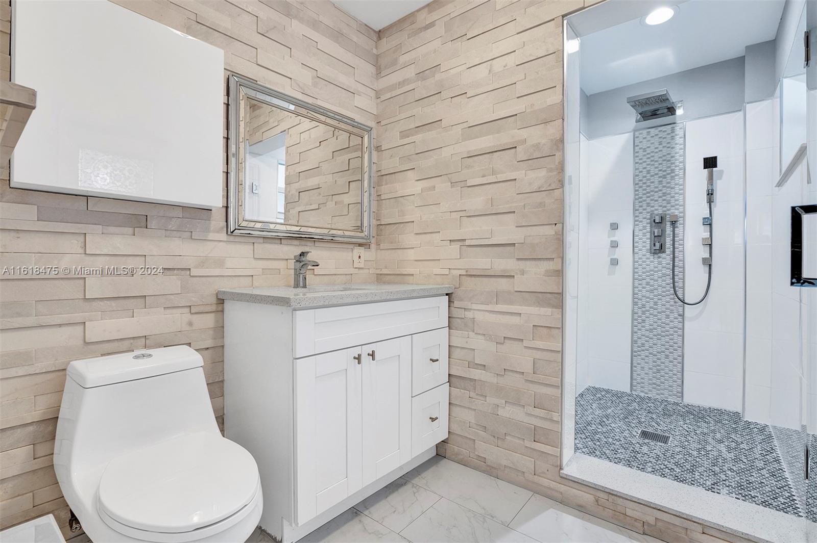 HERITAGE HOMES - Residential
