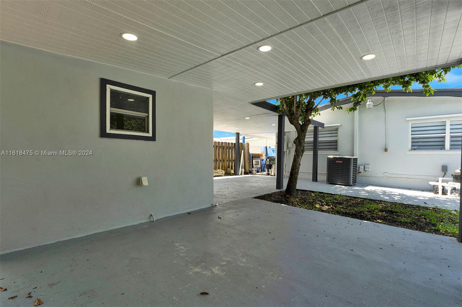 HERITAGE HOMES - Residential