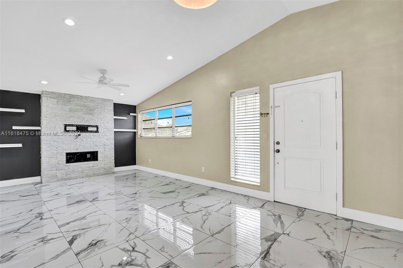 HERITAGE HOMES - Residential