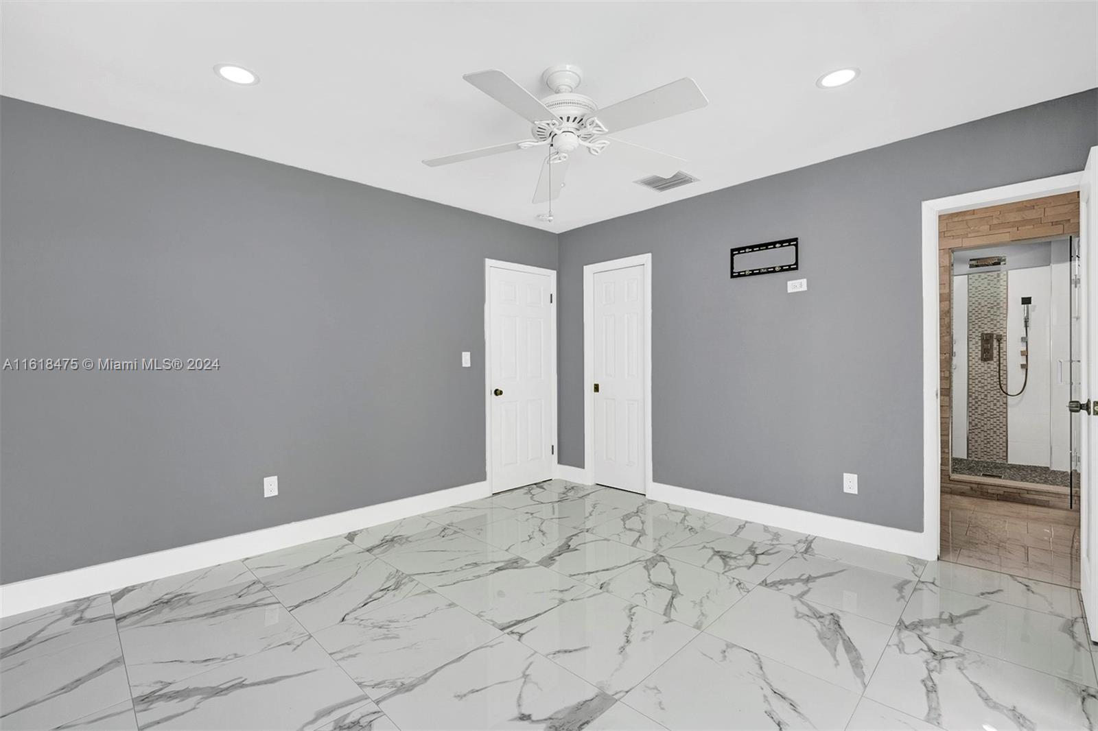 HERITAGE HOMES - Residential
