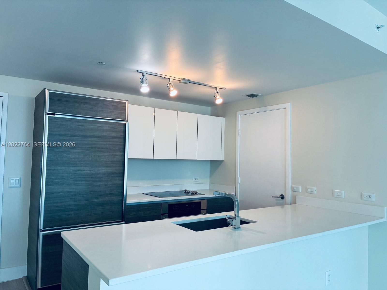 1100 MILLECENTO RESIDENCE - Residential Lease