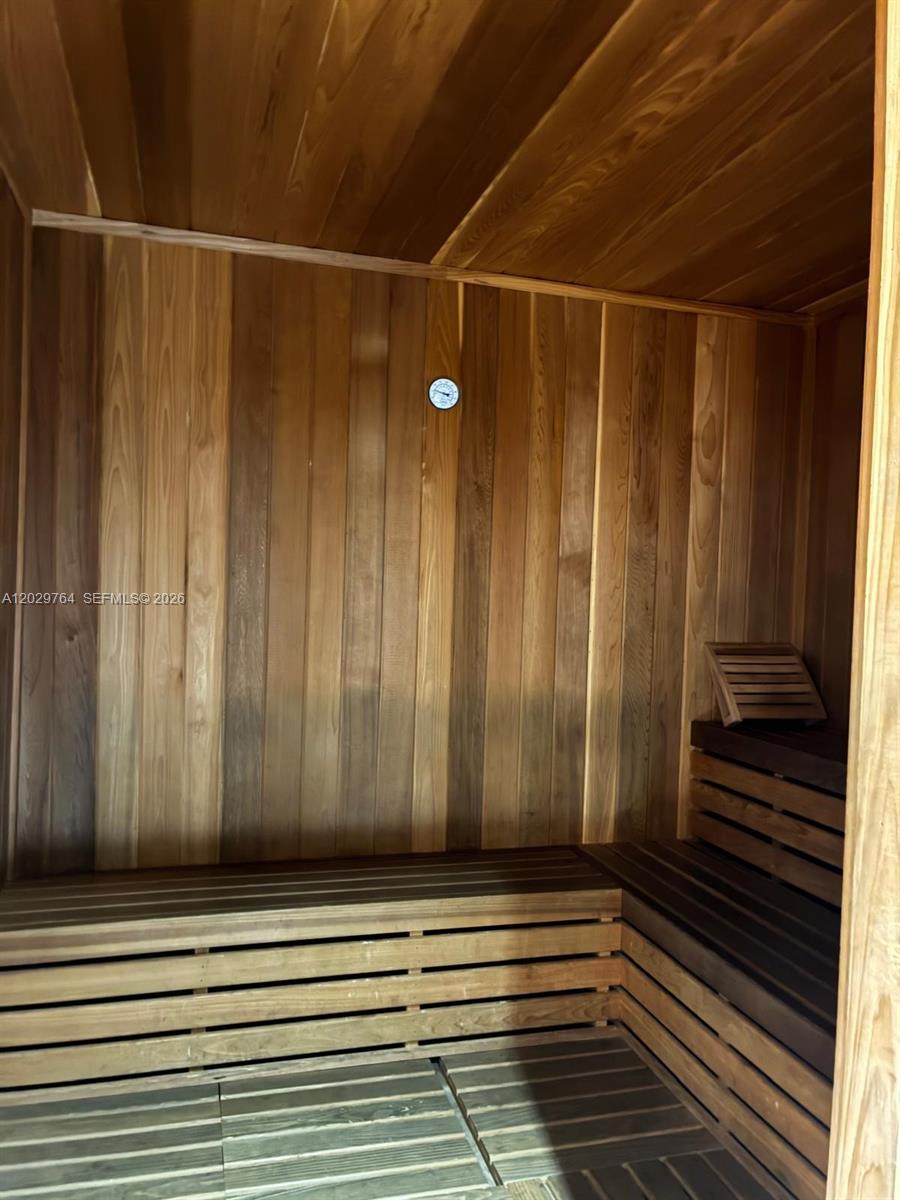 1100 MILLECENTO RESIDENCE - Residential Lease