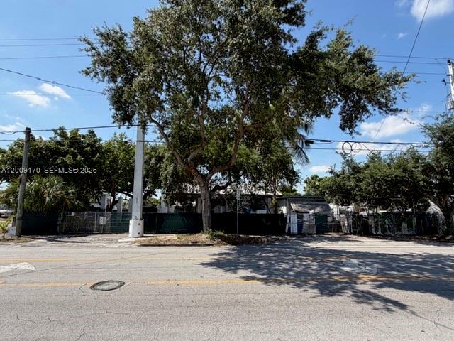 INGLESIDE PARK 1ST ADDN - Residential