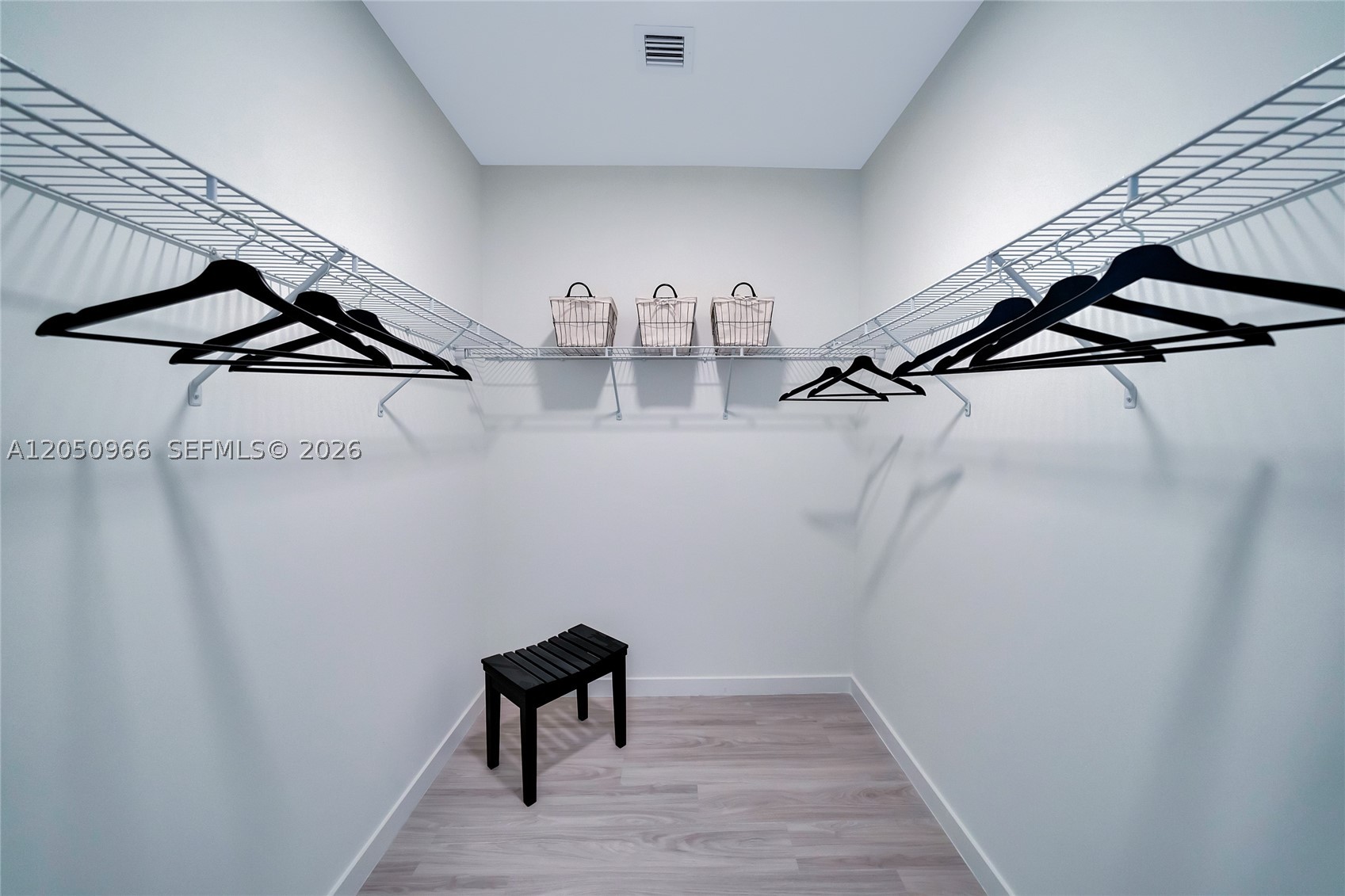 HOLLYWOOD - Residential Lease