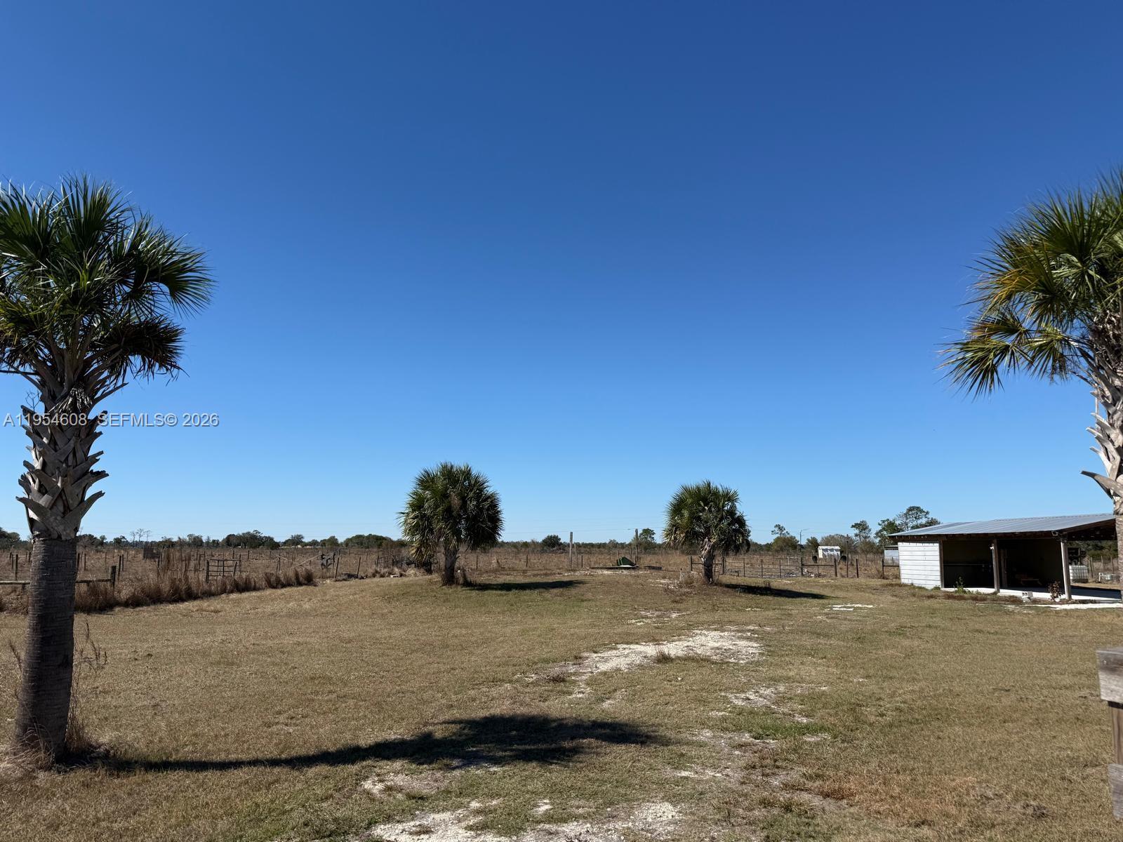 W 612.33 FT OF N 355.75 FT - Land