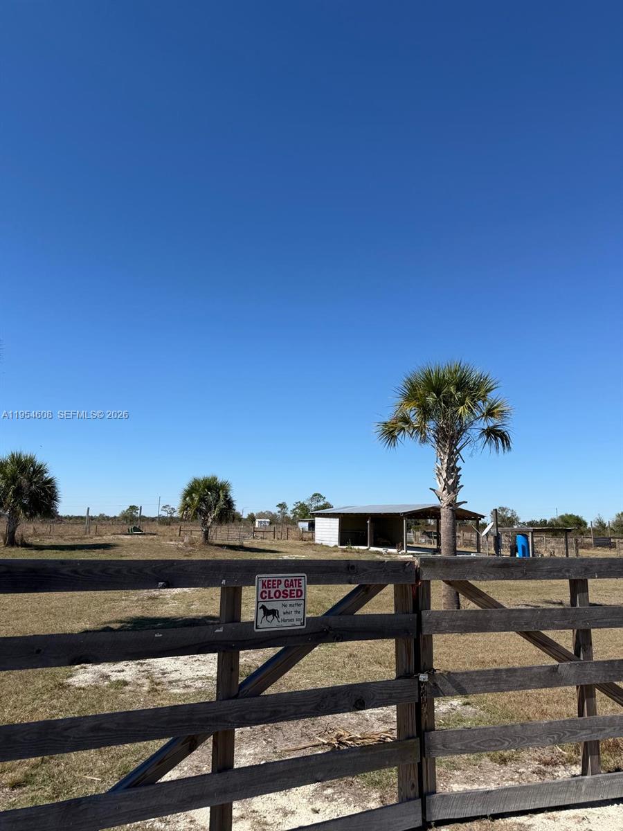 W 612.33 FT OF N 355.75 FT - Land
