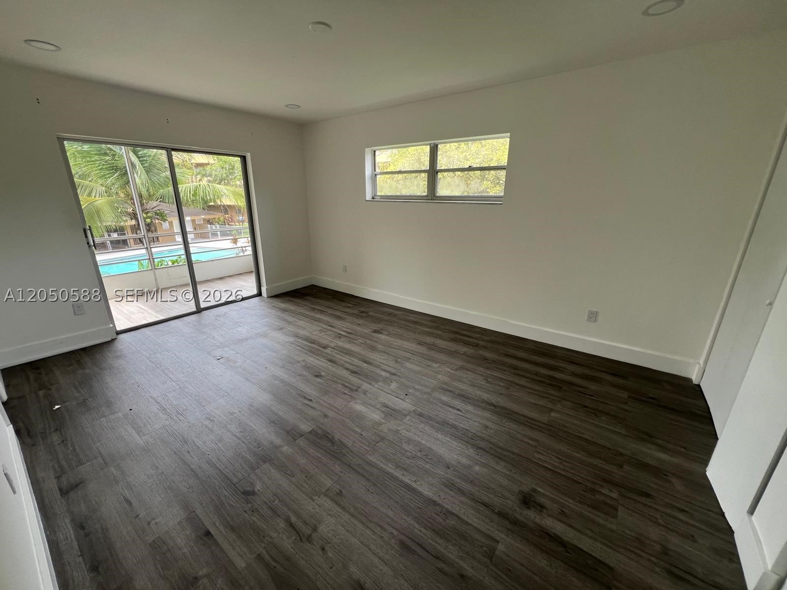 OAKS CONDO - Residential Lease