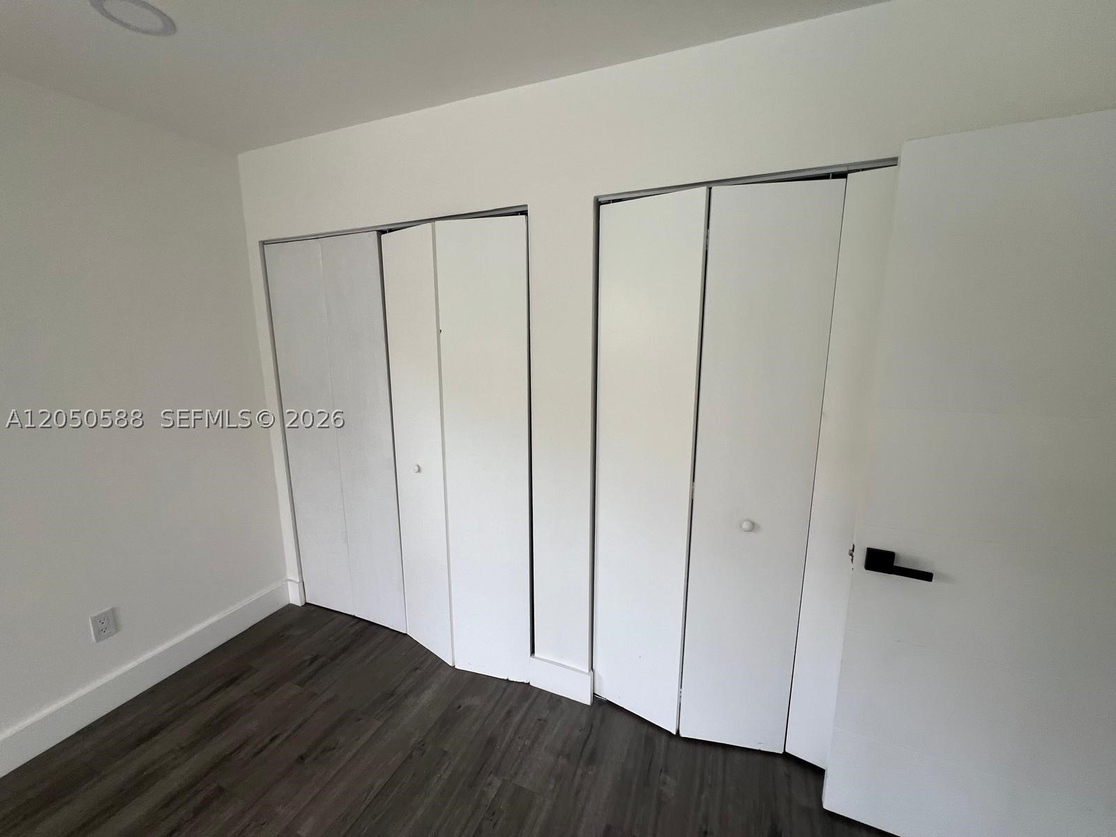 OAKS CONDO - Residential Lease
