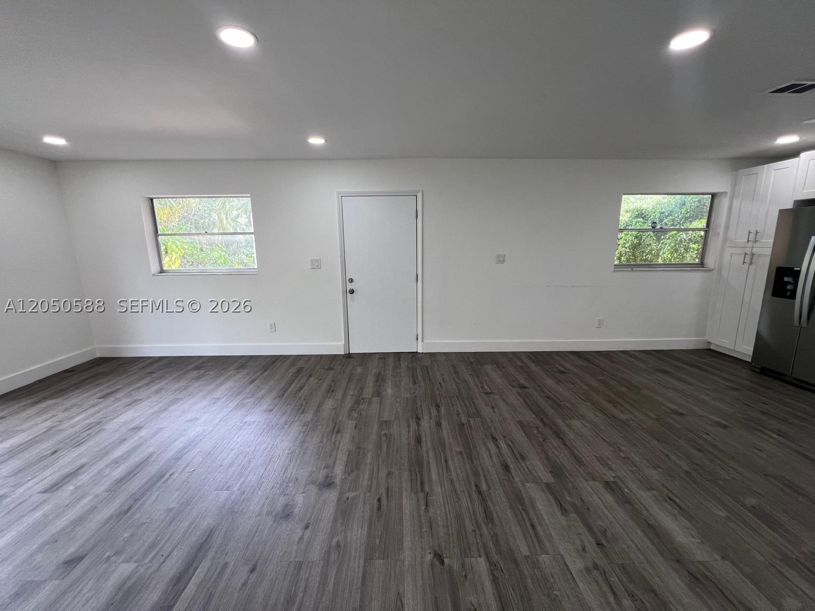 OAKS CONDO - Residential Lease