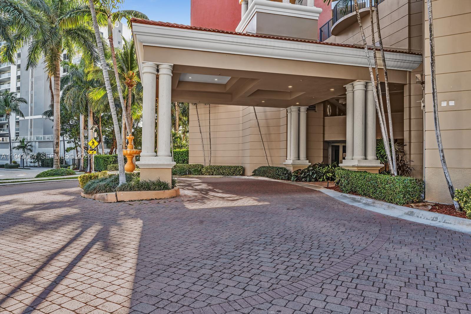 PORTO BELLAGIO CONDO - Residential