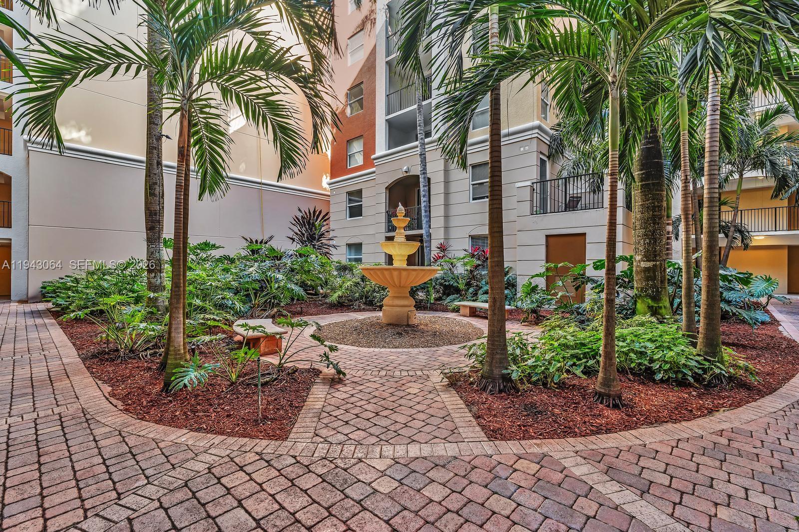 PORTO BELLAGIO CONDO - Residential