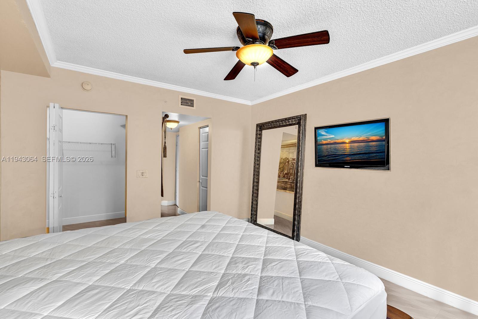 PORTO BELLAGIO CONDO - Residential