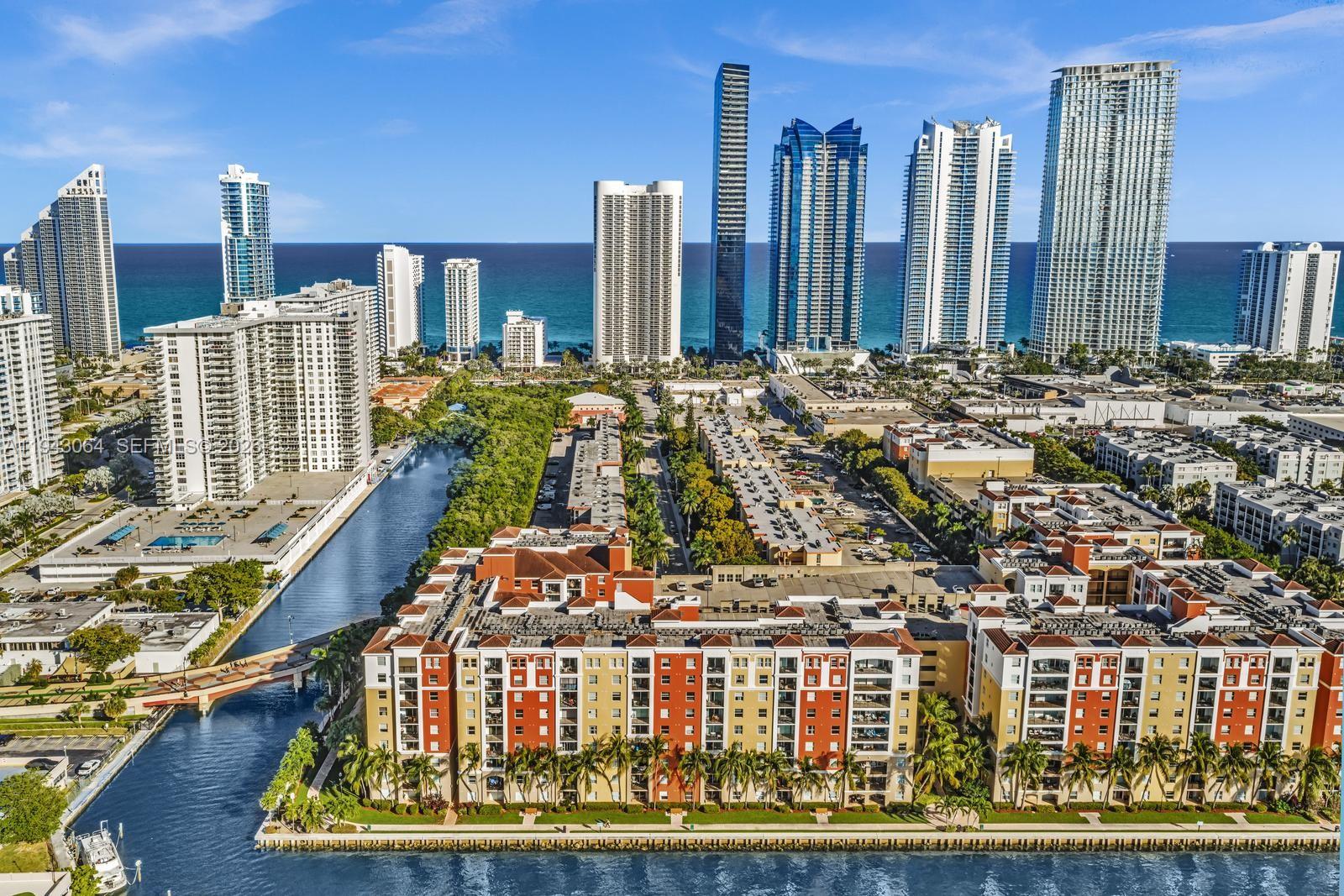 PORTO BELLAGIO CONDO - Residential