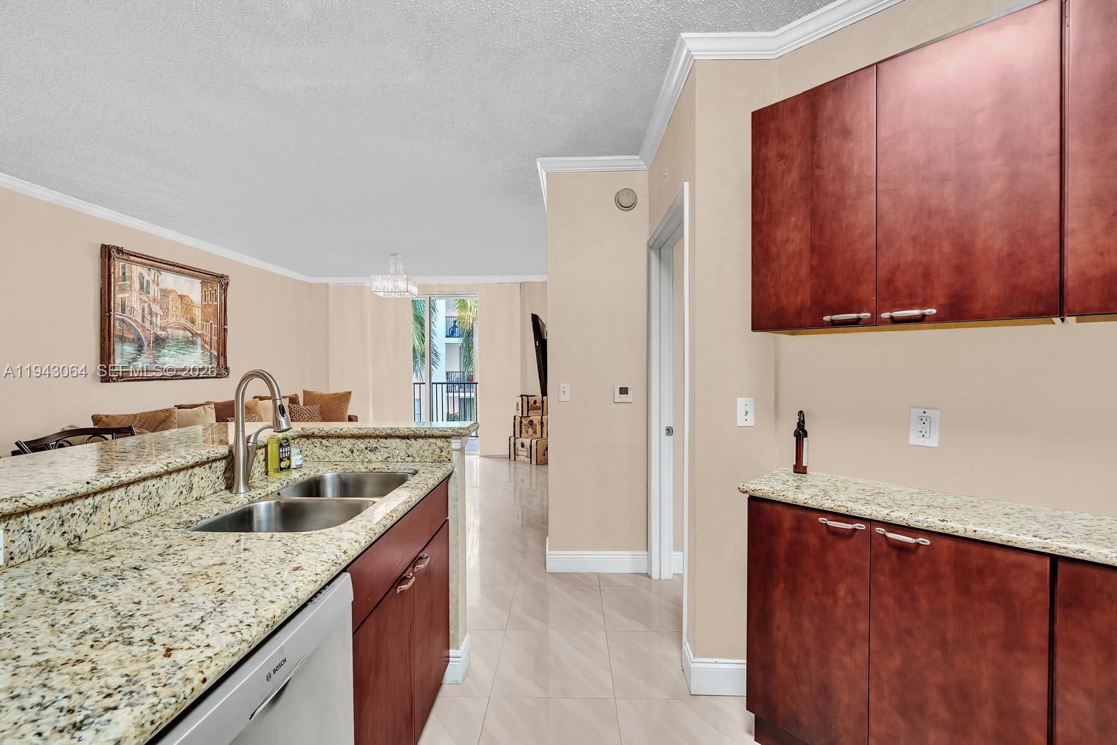 PORTO BELLAGIO CONDO - Residential