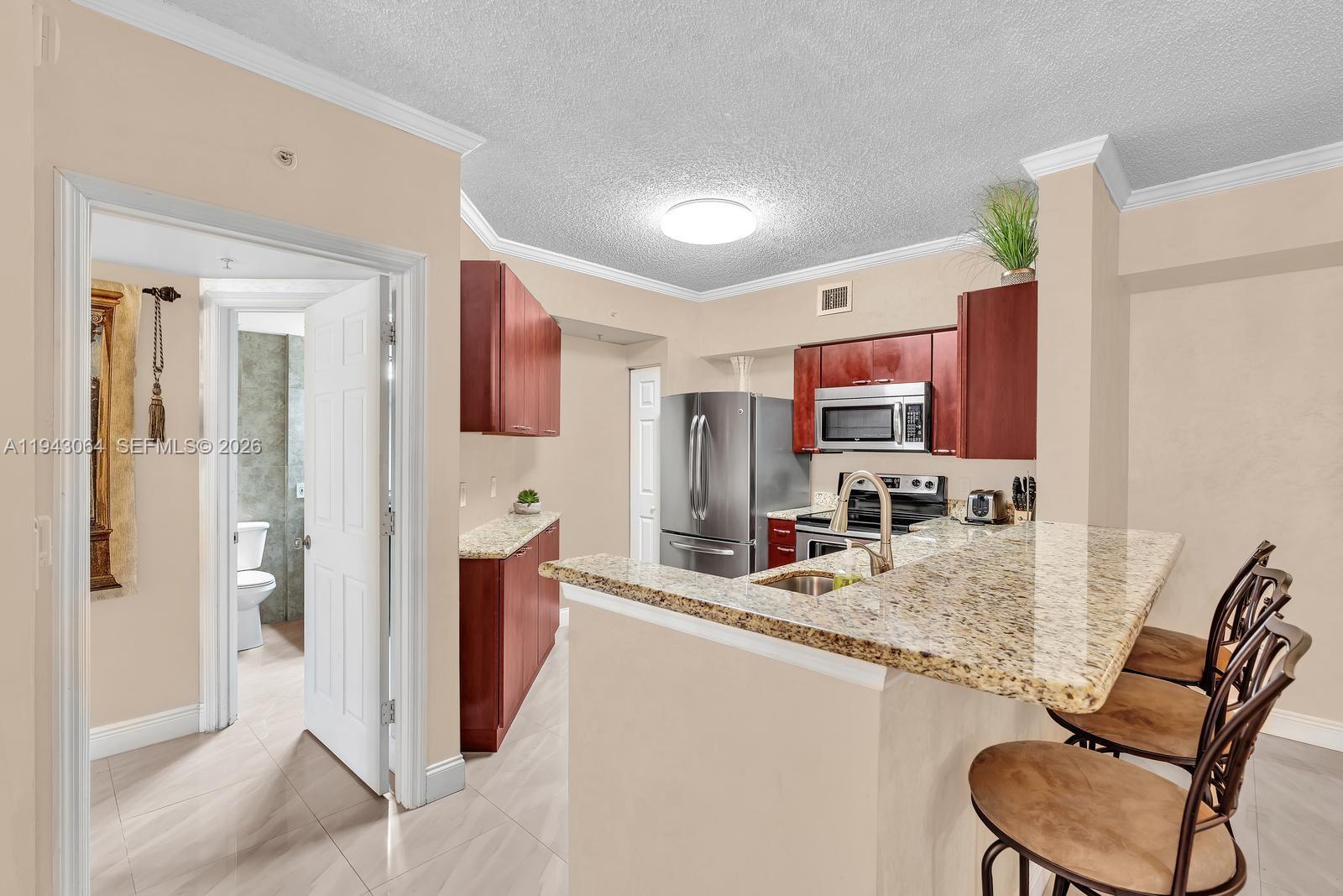 PORTO BELLAGIO CONDO - Residential