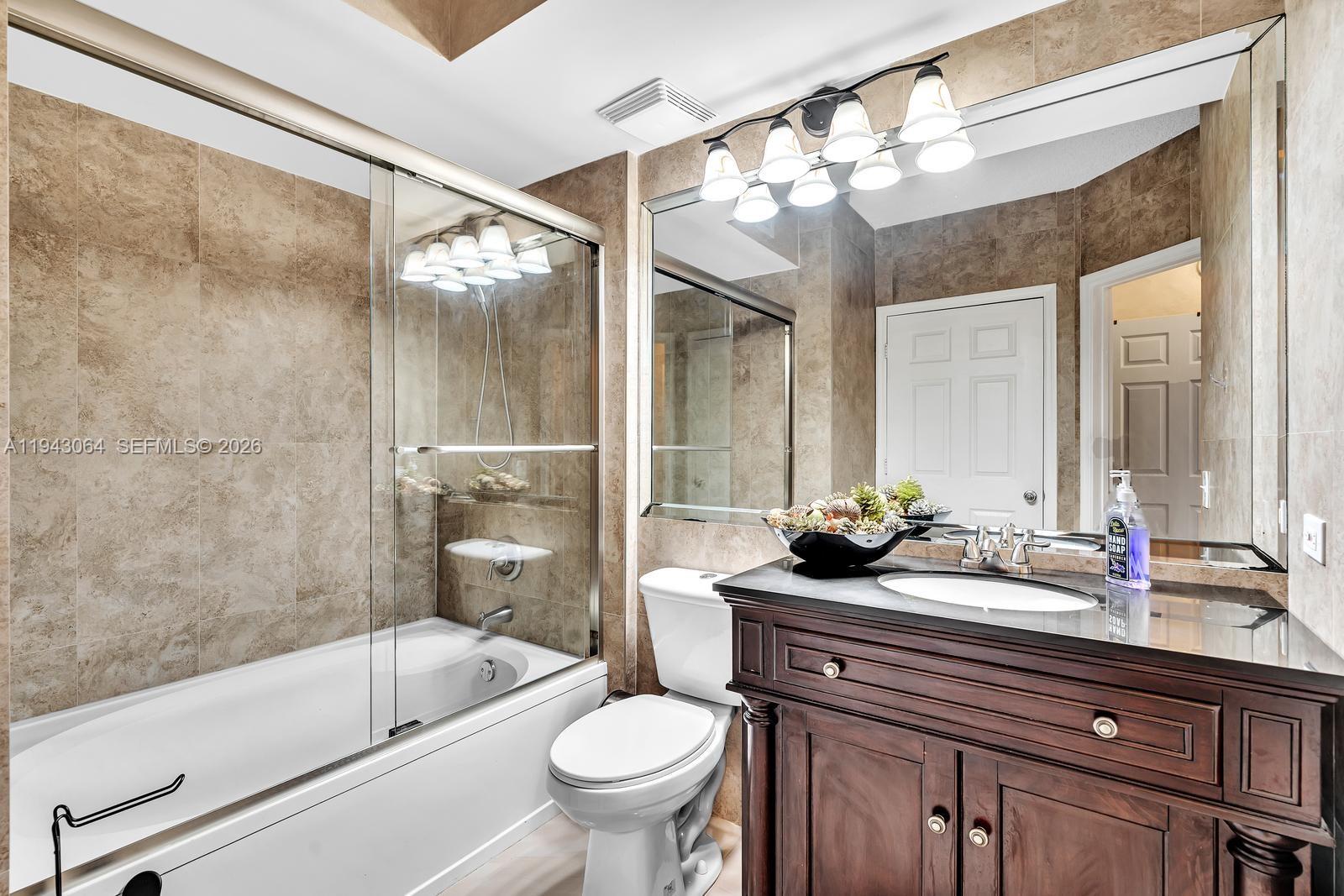 PORTO BELLAGIO CONDO - Residential