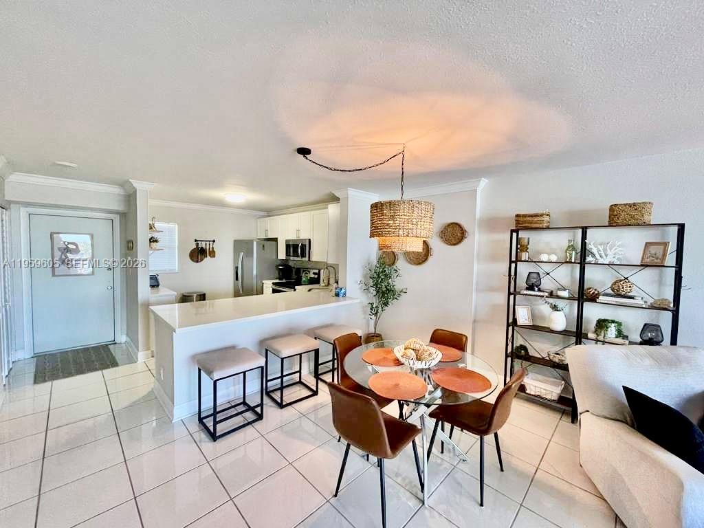 CORAL TOWERS CONDO - Residential