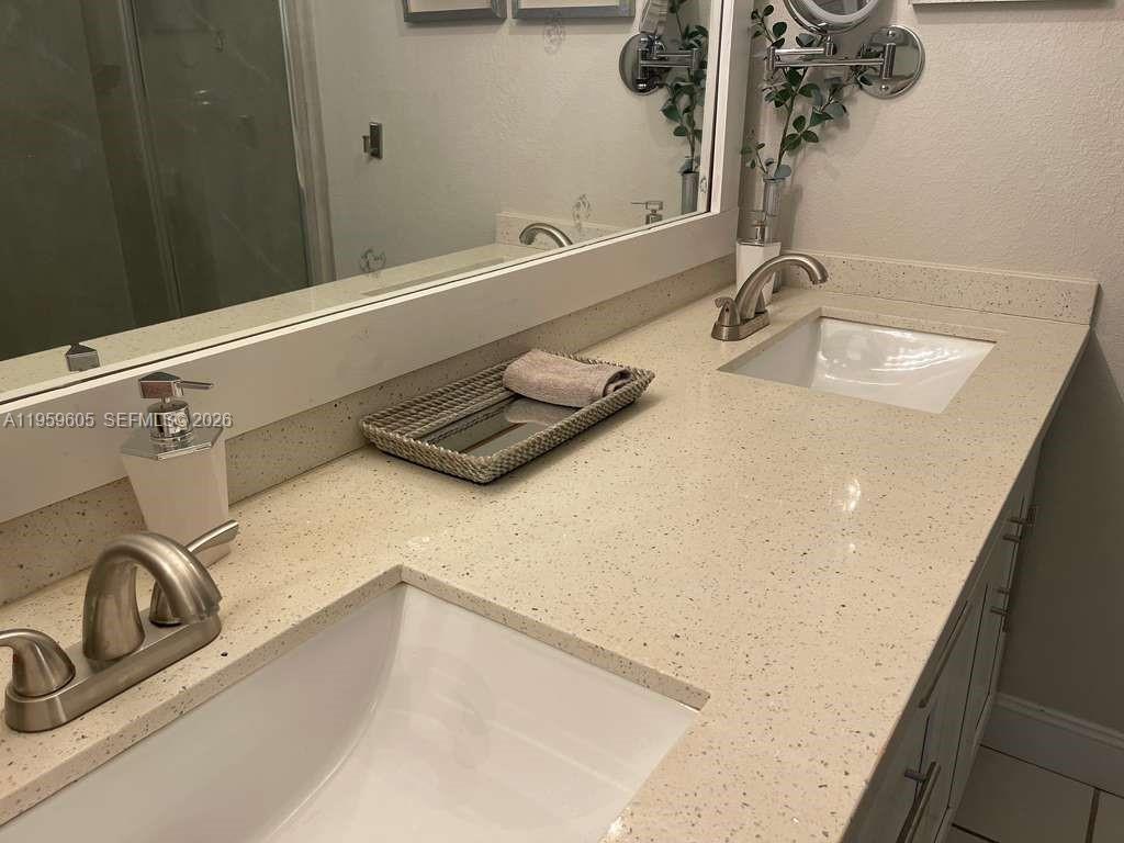 CORAL TOWERS CONDO - Residential