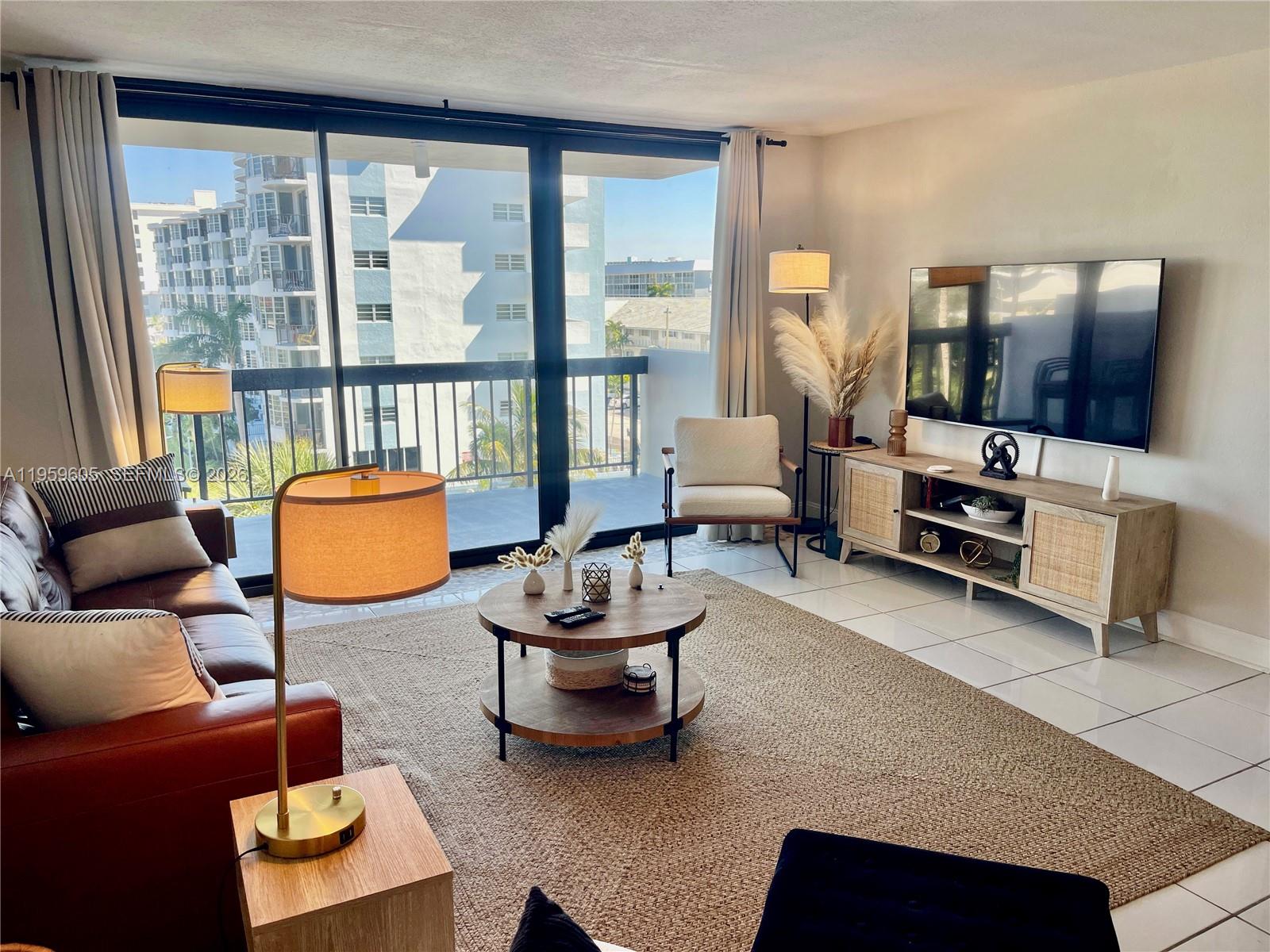 CORAL TOWERS CONDO - Residential