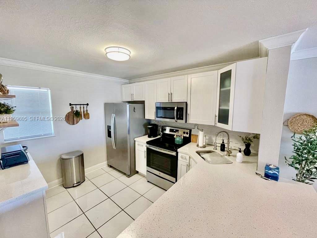 CORAL TOWERS CONDO - Residential