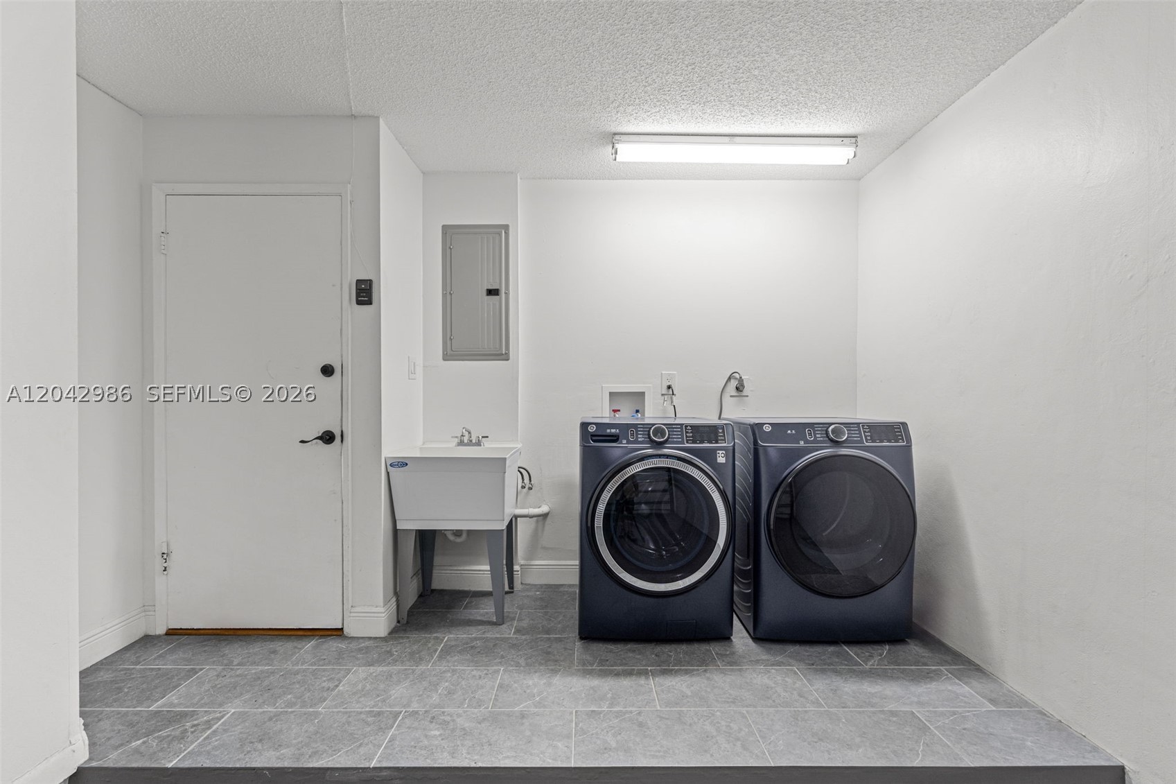KENLAND HOMES - Residential