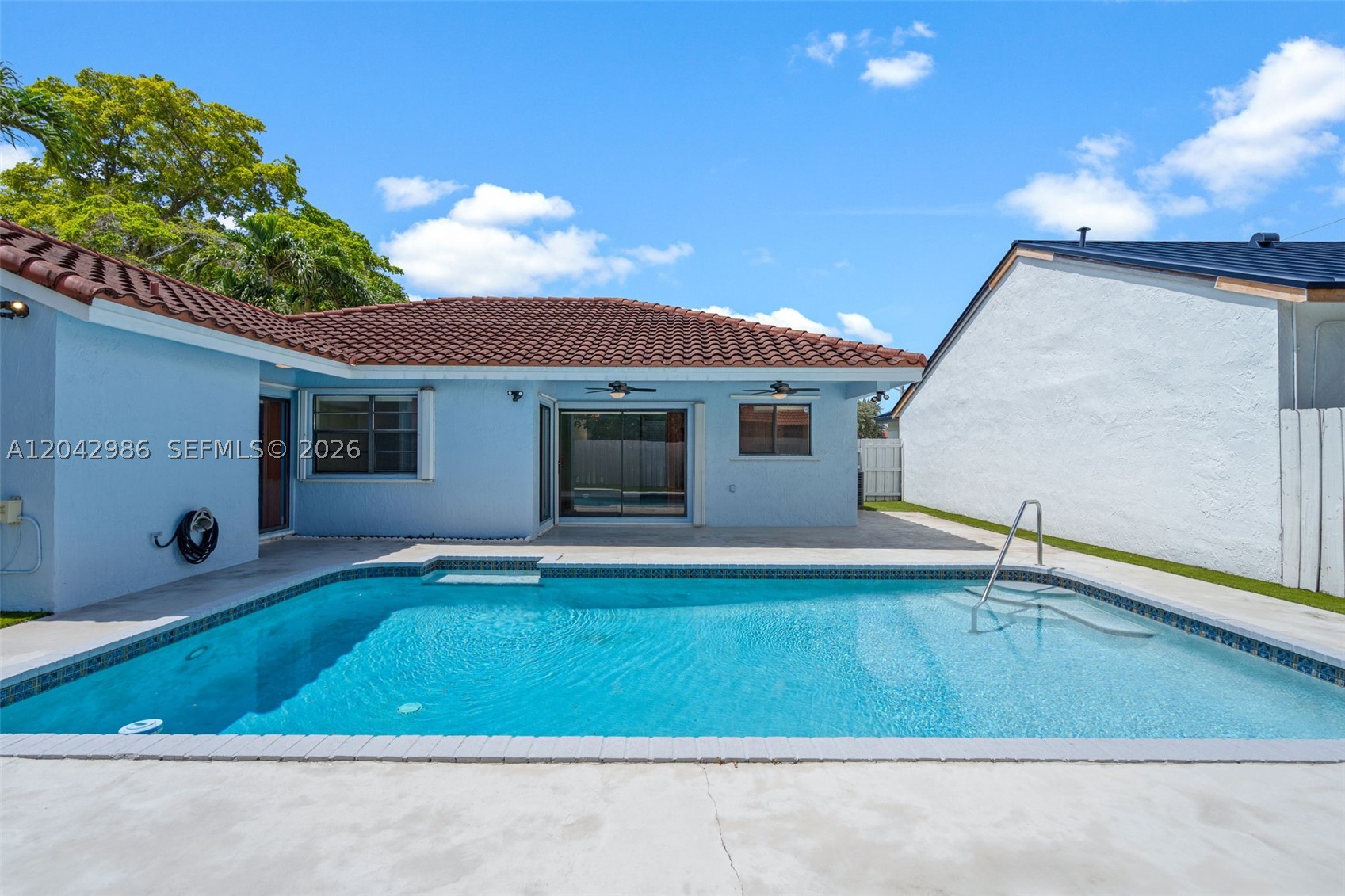 KENLAND HOMES - Residential