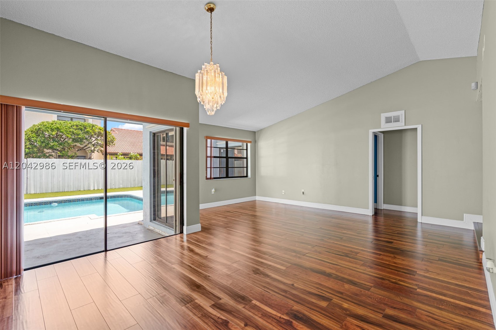 KENLAND HOMES - Residential