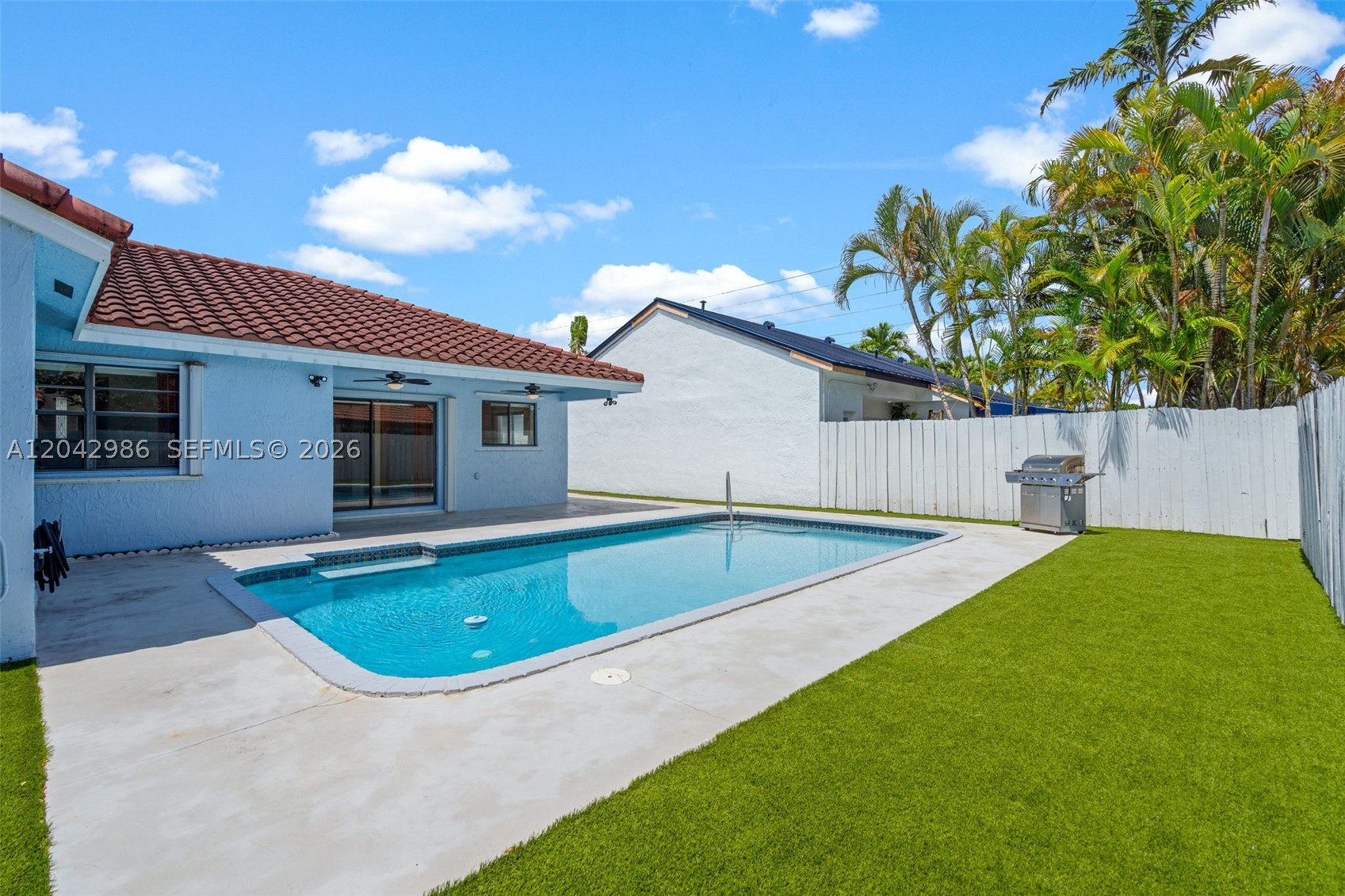 KENLAND HOMES - Residential