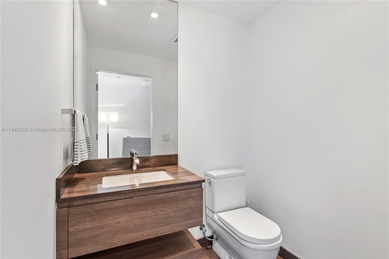 OCEANA KEY BISCAYNE CONDO - Residential