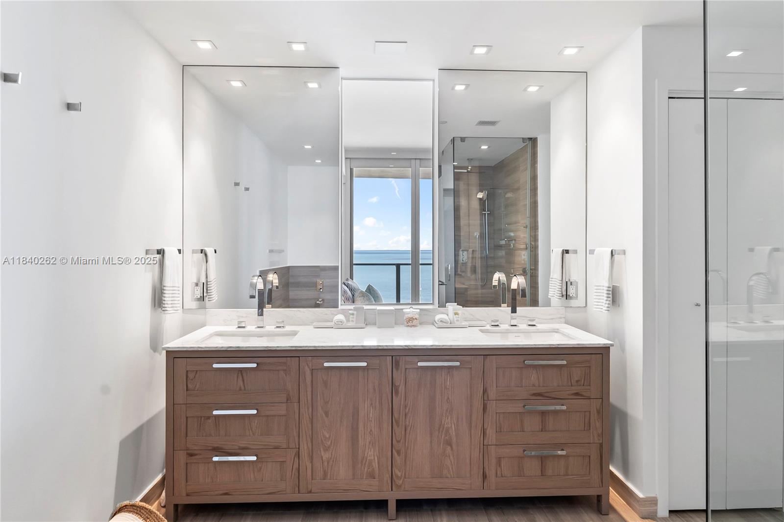 OCEANA KEY BISCAYNE CONDO - Residential
