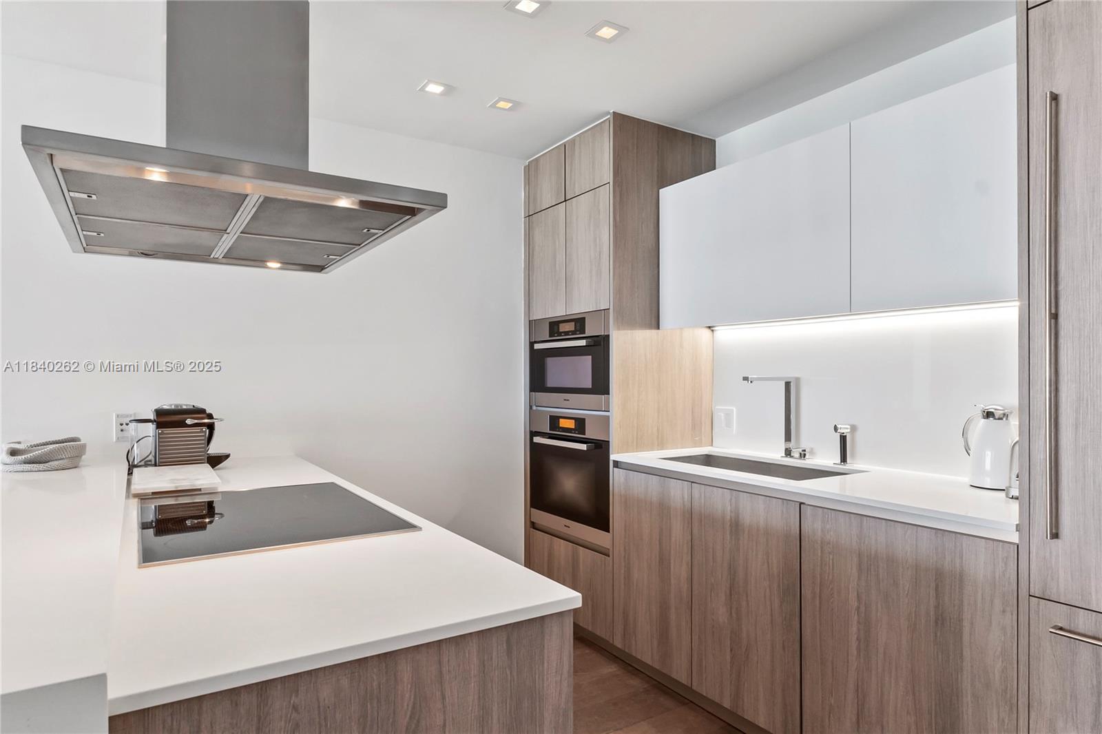 OCEANA KEY BISCAYNE CONDO - Residential