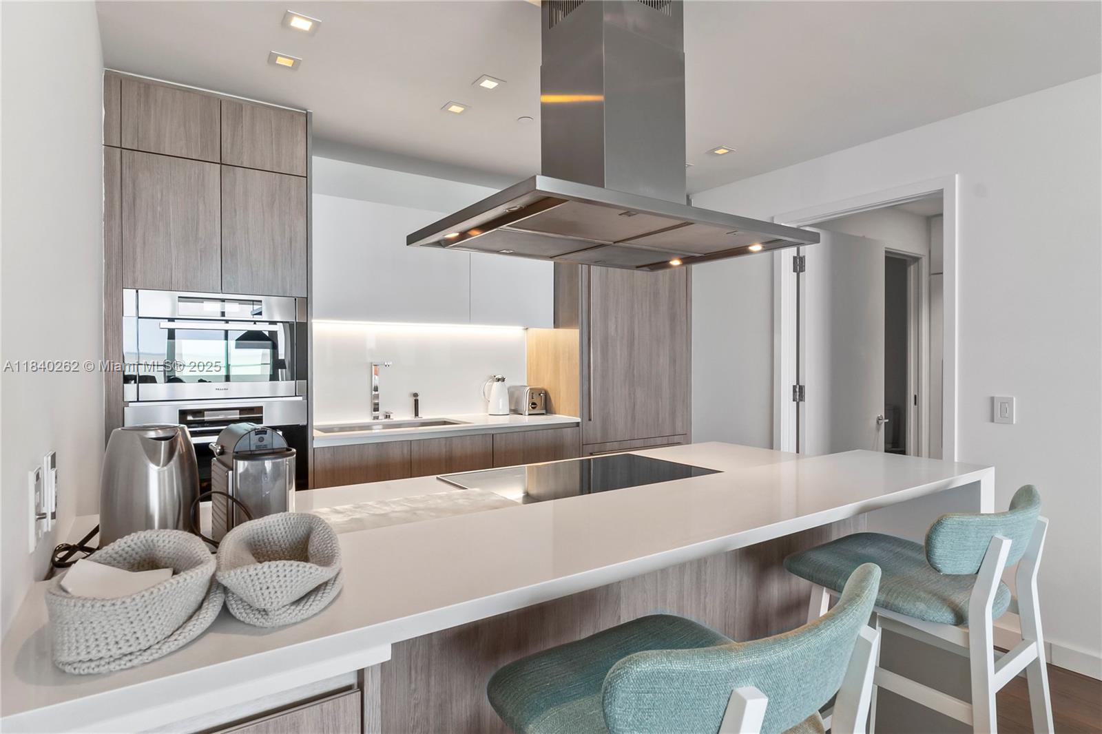 OCEANA KEY BISCAYNE CONDO - Residential