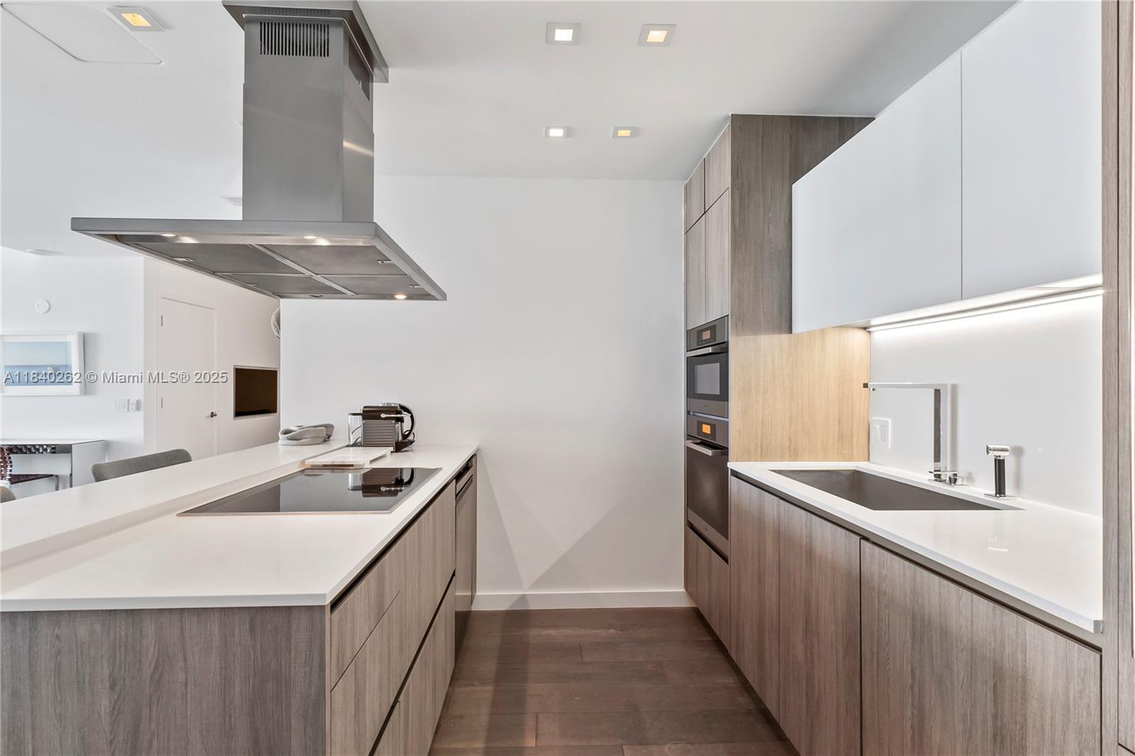 OCEANA KEY BISCAYNE CONDO - Residential