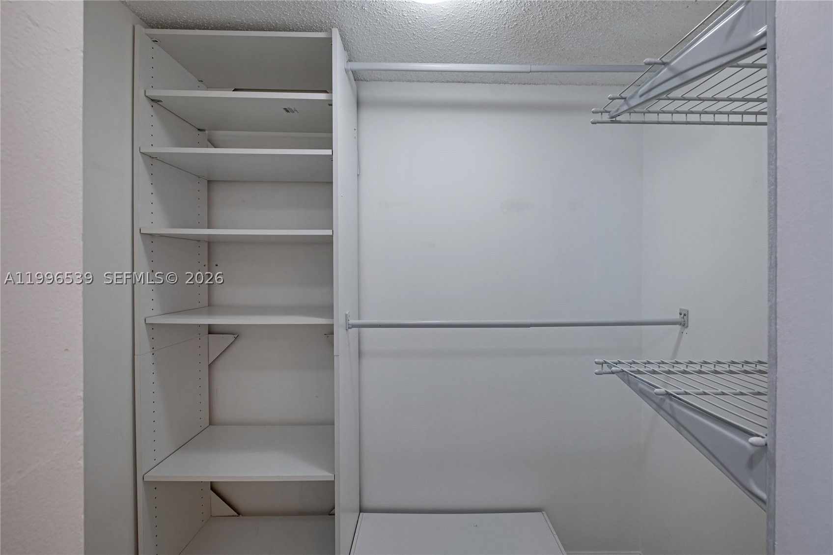 BAYVIEW TOWERS CONDO SOUT - Residential