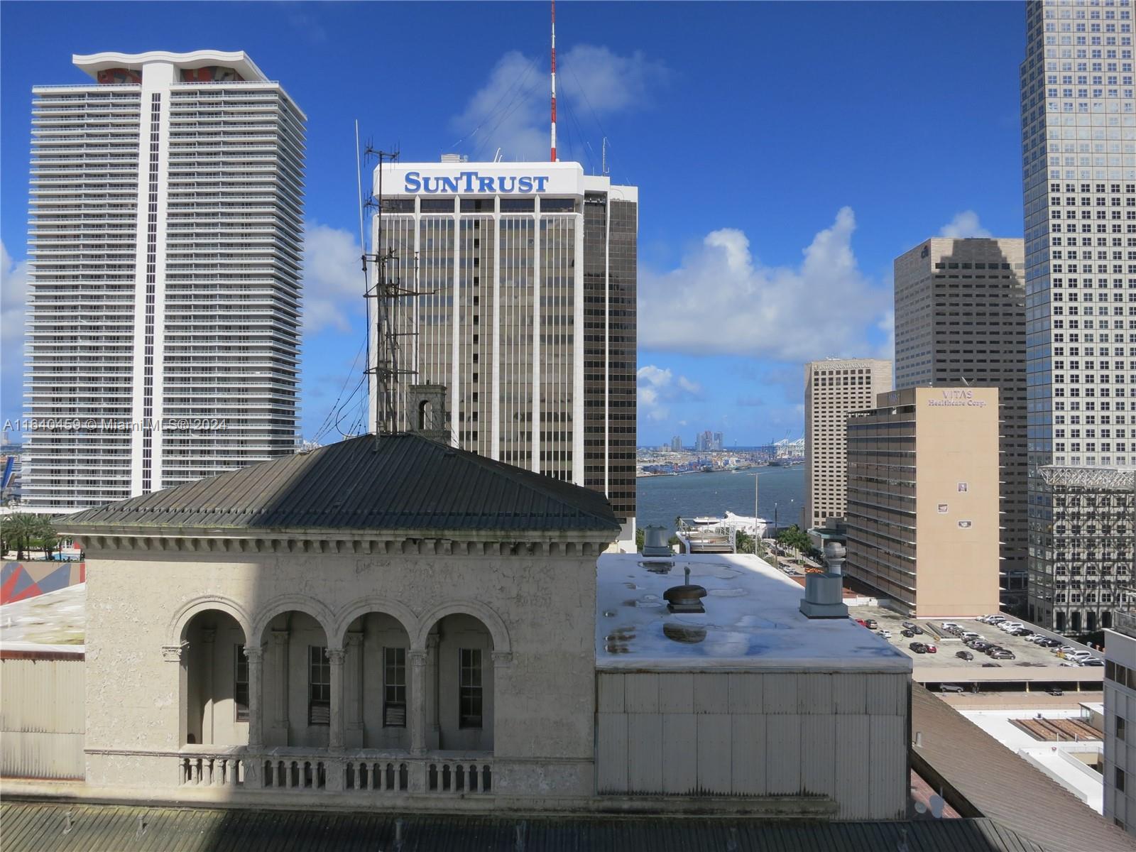 Centro Condo - Residential
