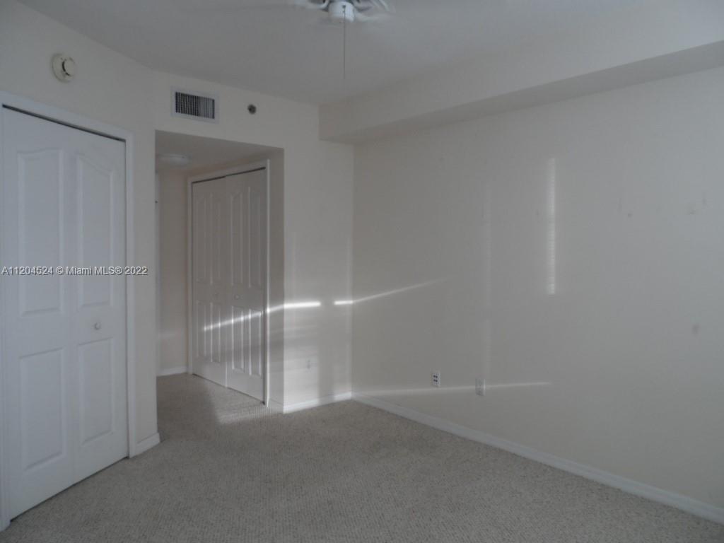 Da Vinci On Douglas Condo - Residential Lease