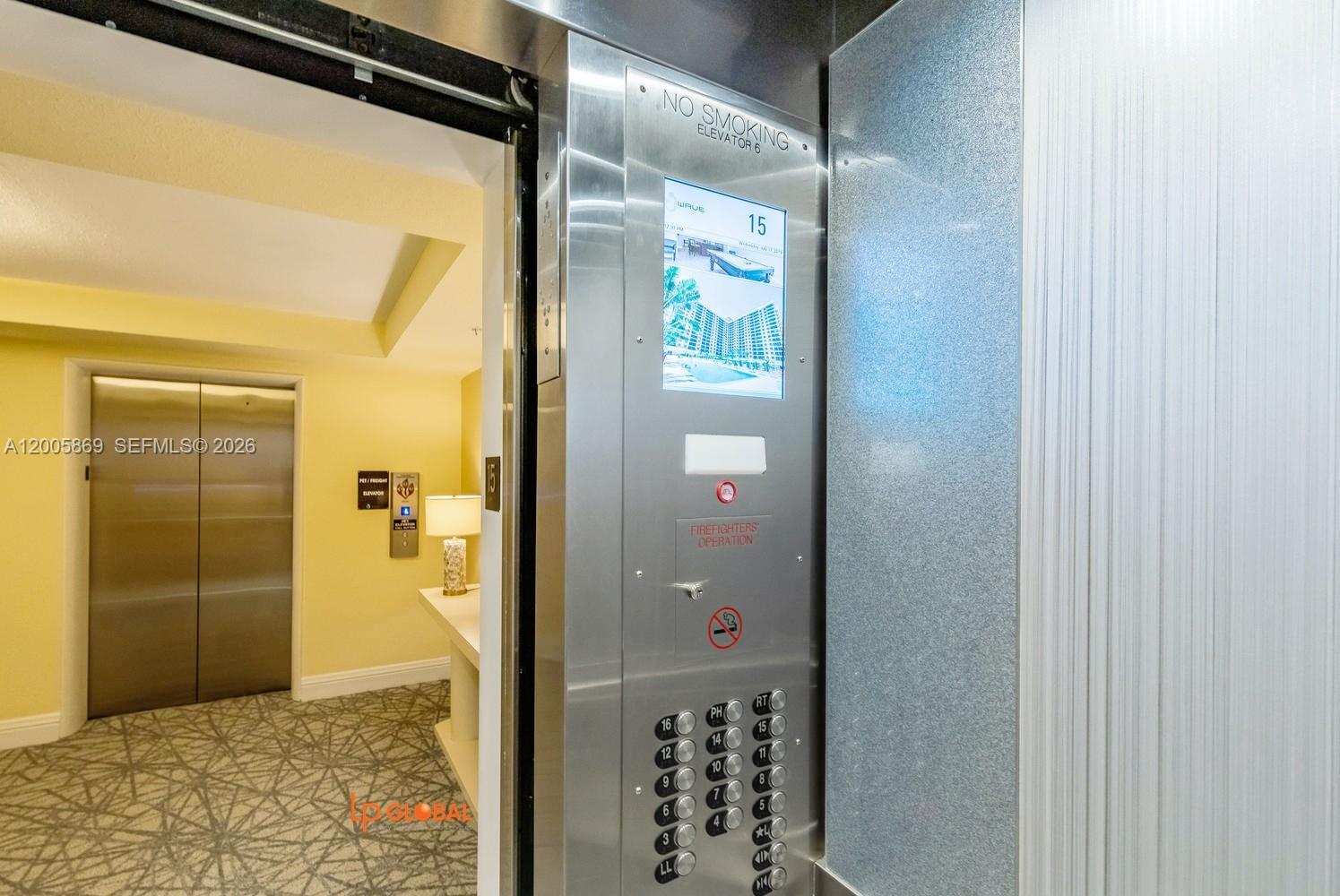WAVE CONDO - Residential
