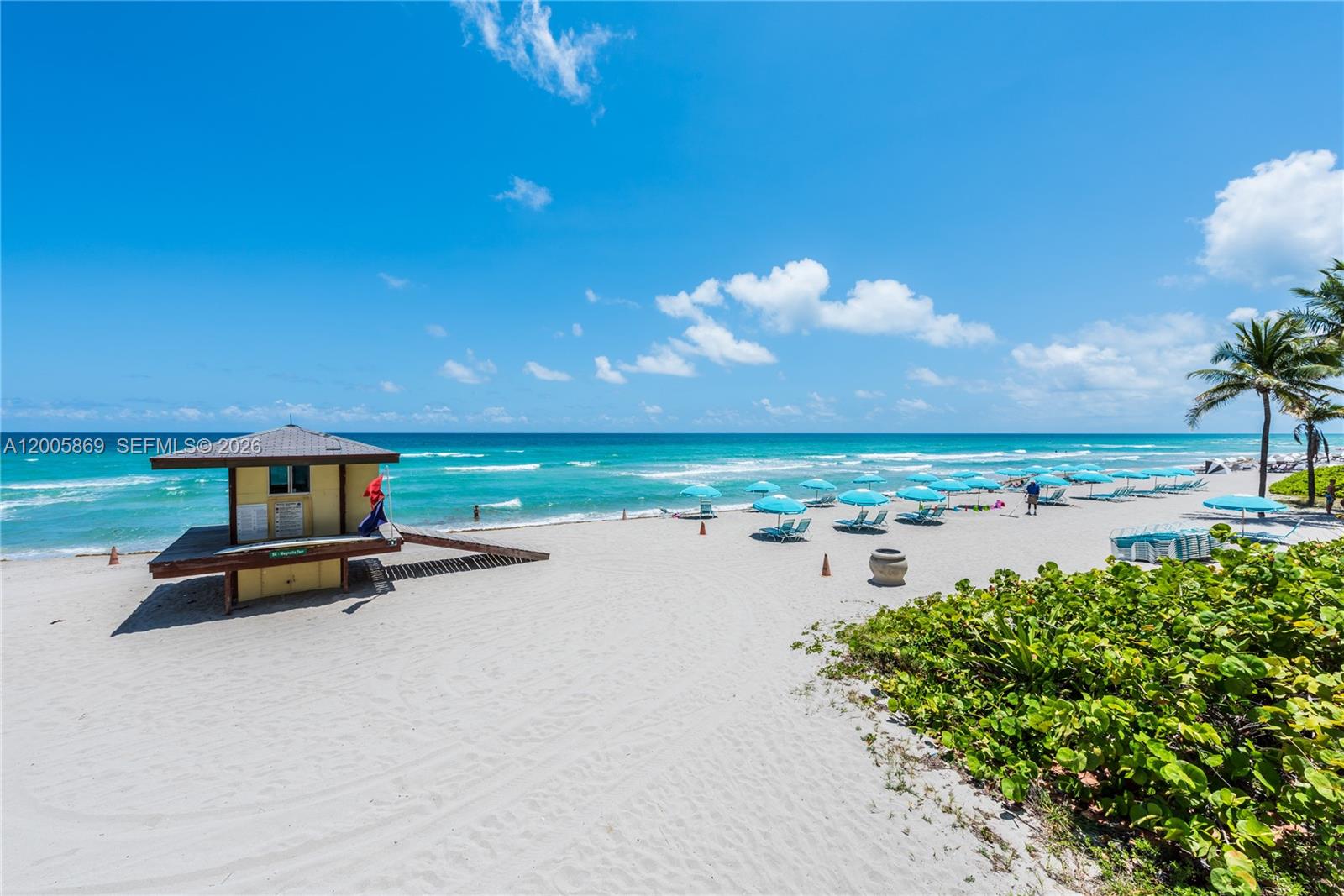 WAVE CONDO - Residential