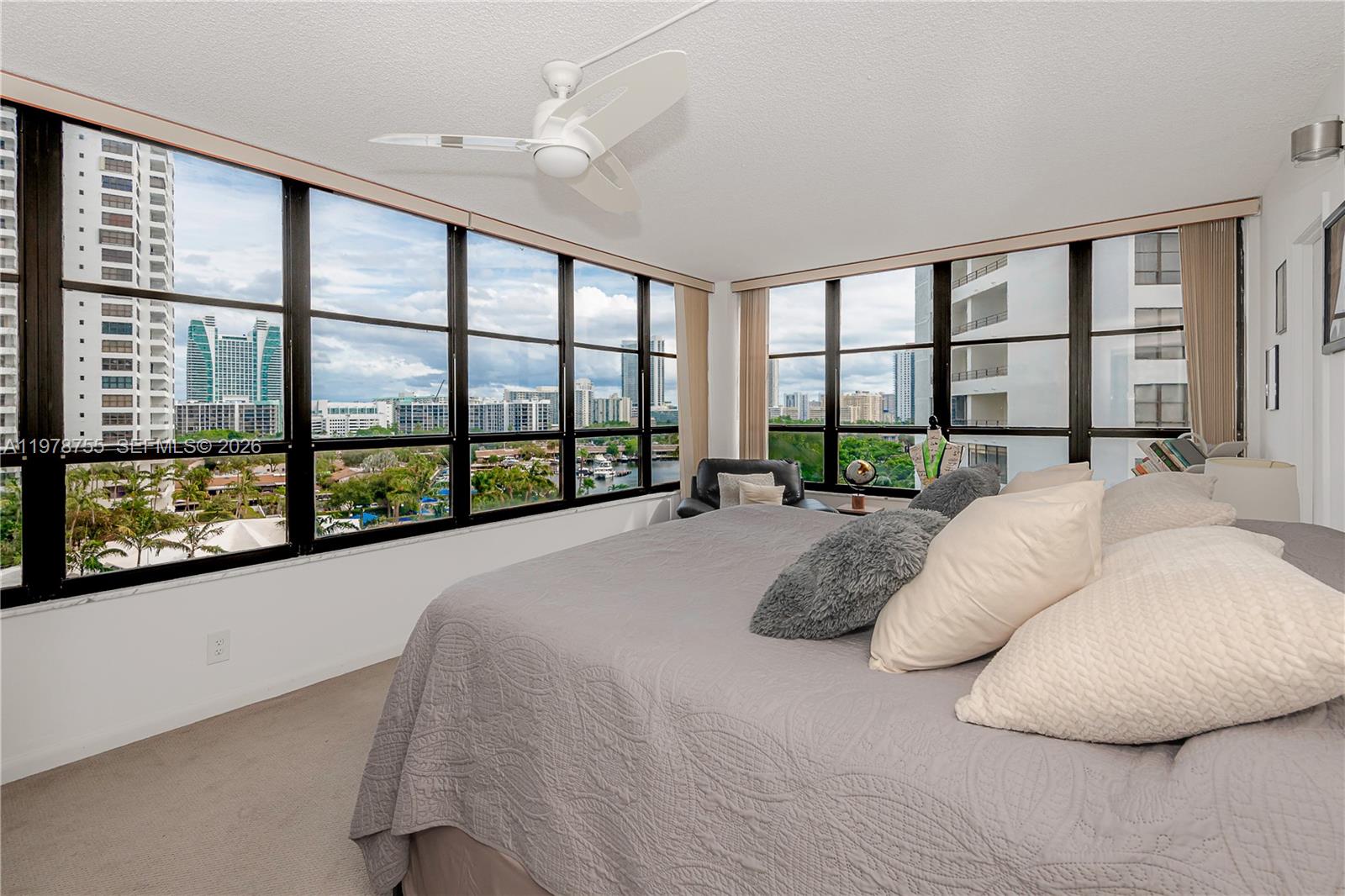 OLYMPUS CONDO PHASE - Residential