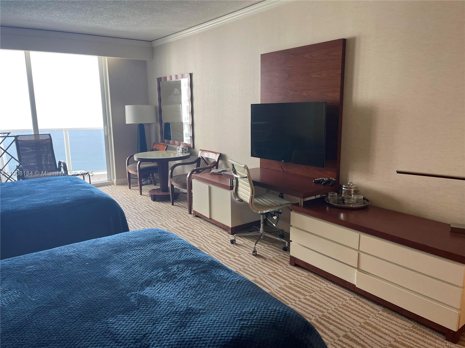 TRUMP INTERNATIONAL SONES - Residential