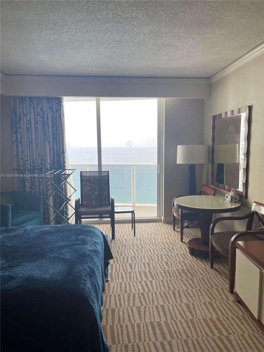 TRUMP INTERNATIONAL SONES - Residential