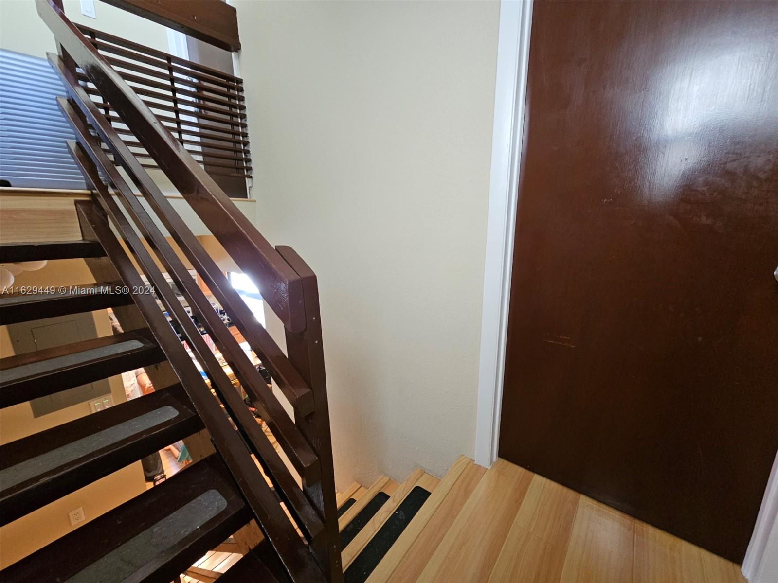 VALENCIA TOWNHOUSE CONDO - Residential Lease