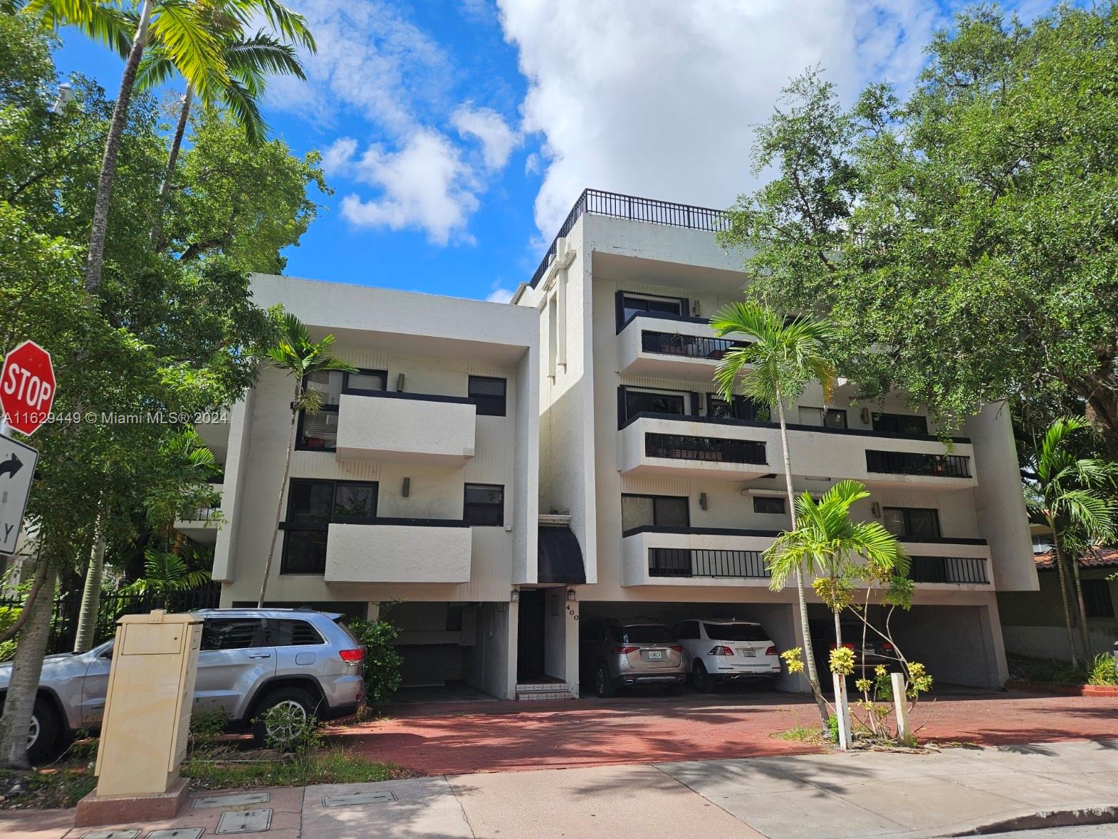 VALENCIA TOWNHOUSE CONDO - Residential Lease