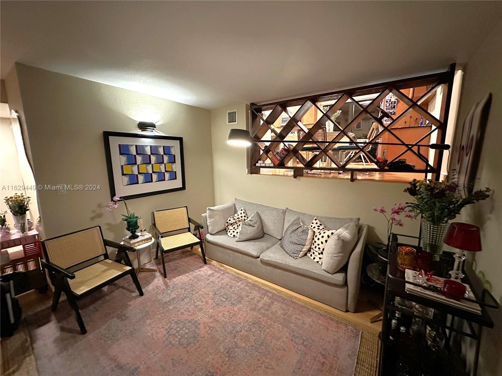 VALENCIA TOWNHOUSE CONDO - Residential Lease