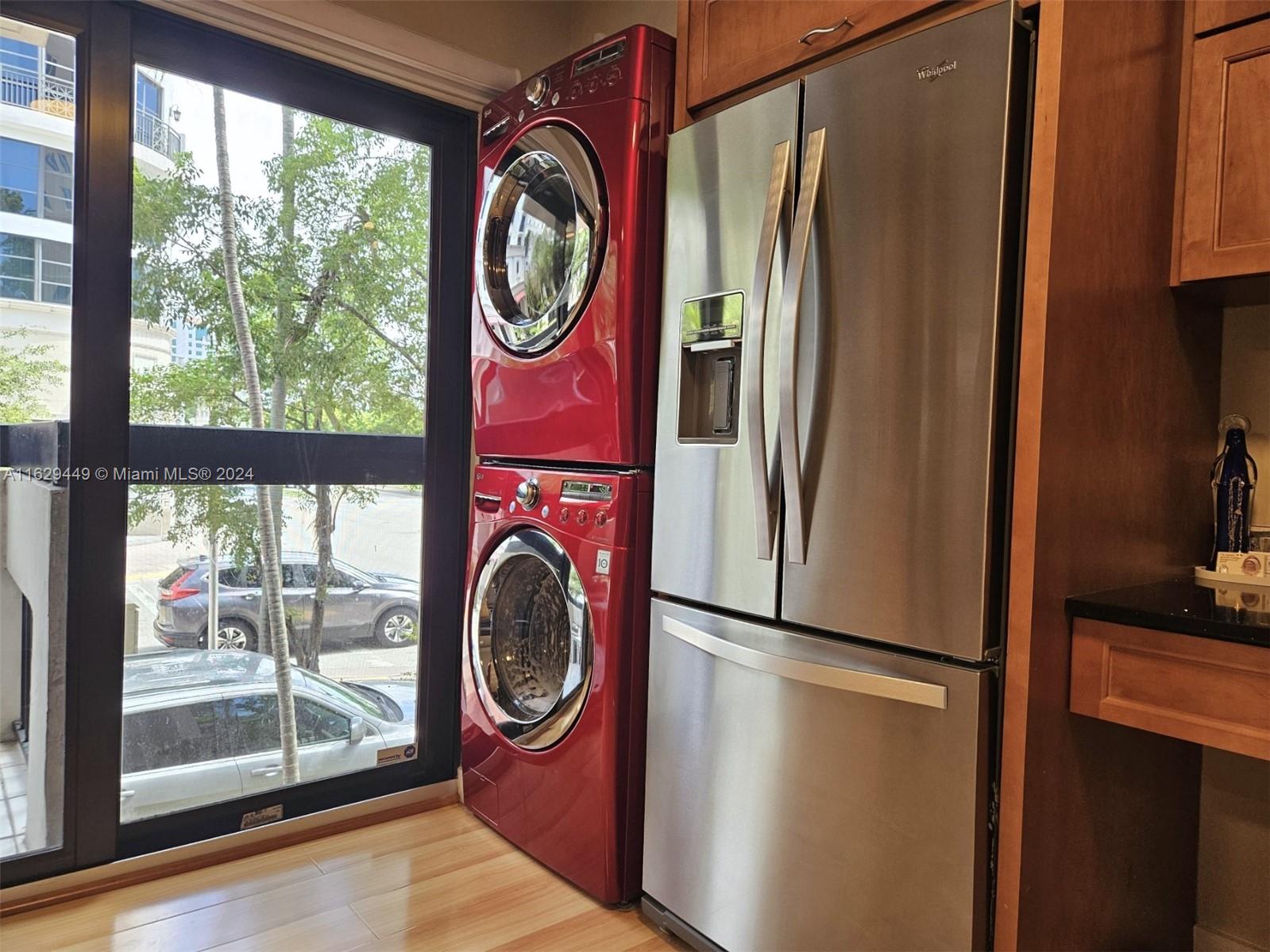 VALENCIA TOWNHOUSE CONDO - Residential Lease