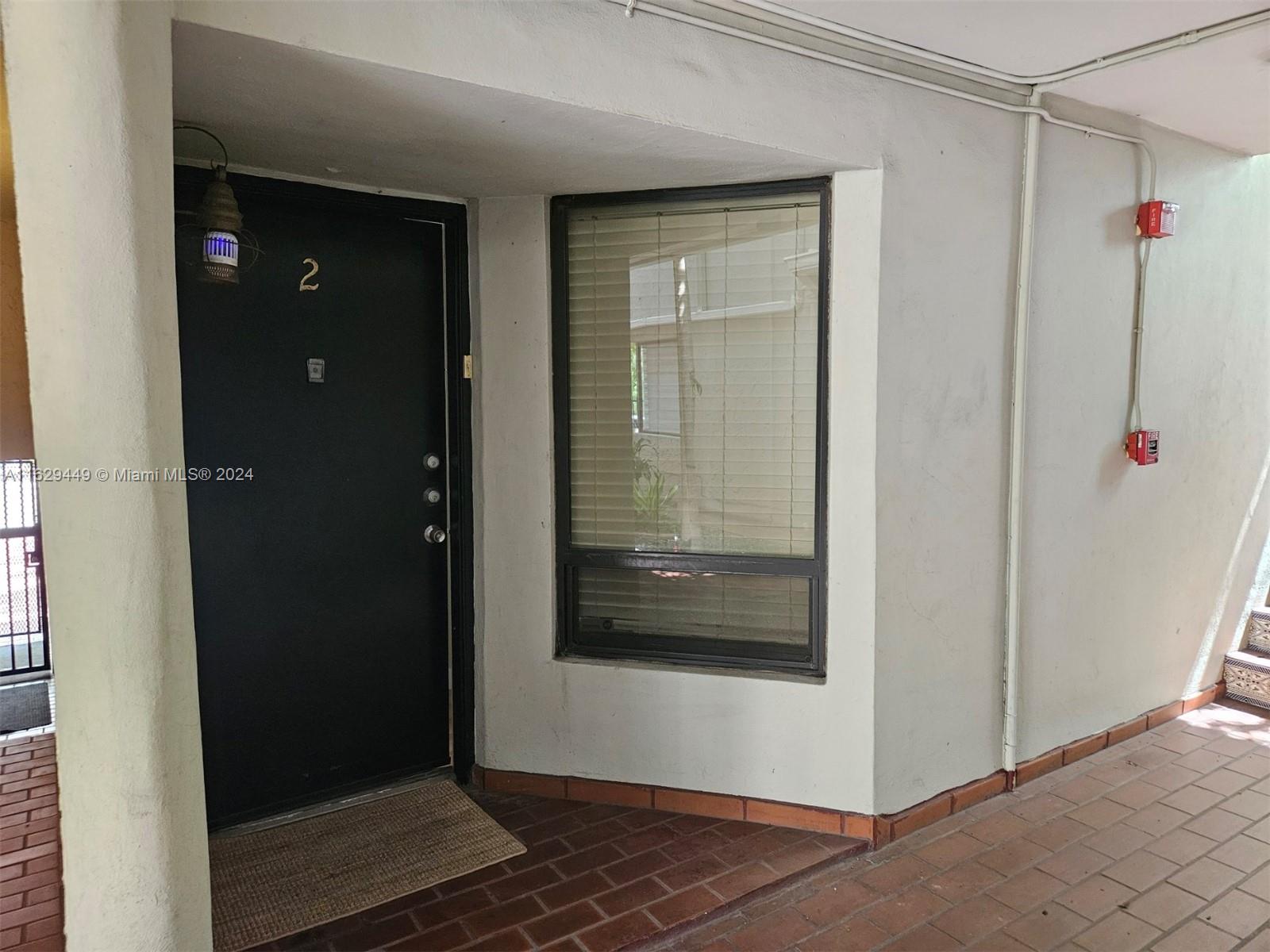 VALENCIA TOWNHOUSE CONDO - Residential Lease
