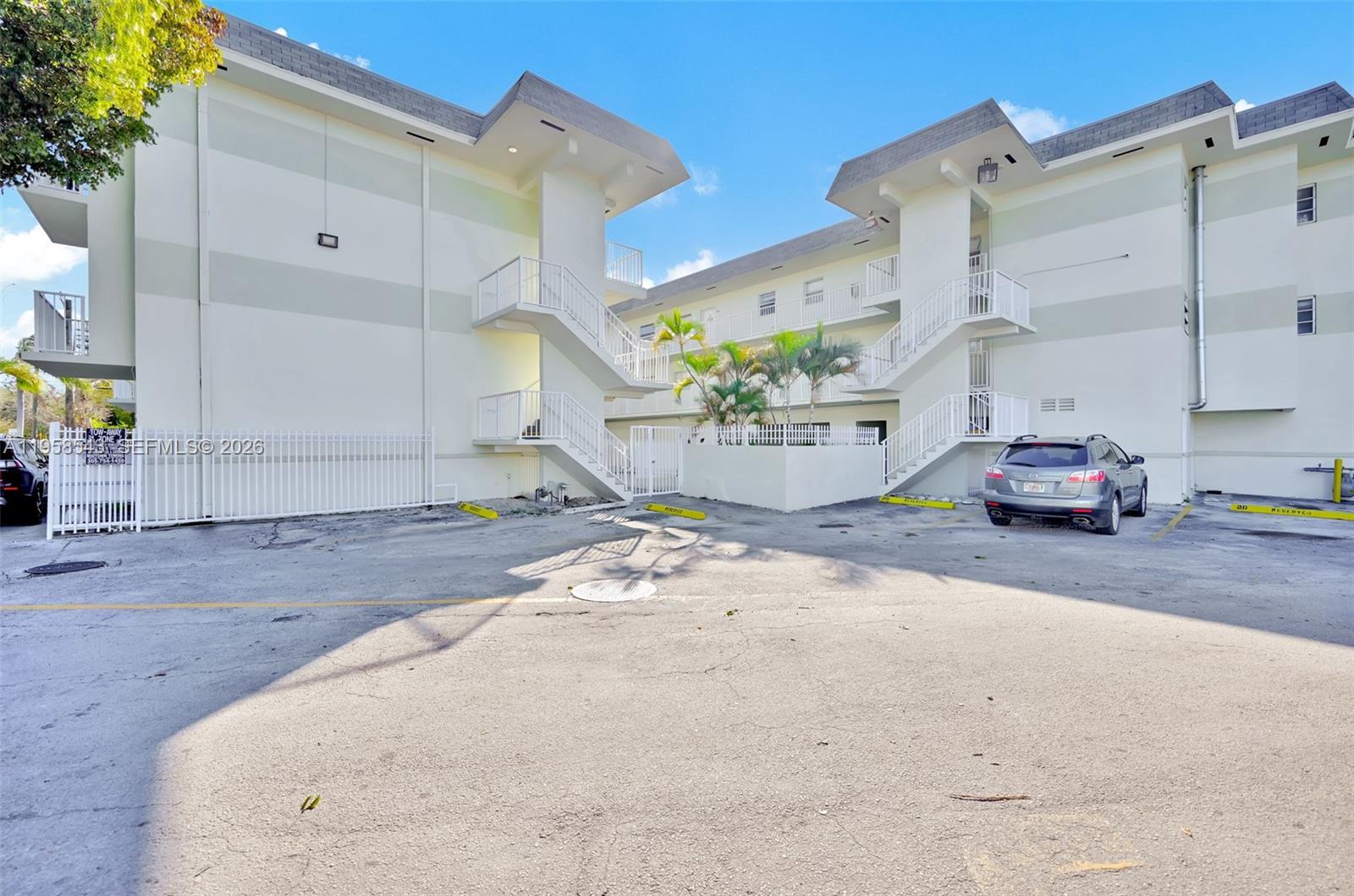 MARBELLA CONDO - Residential